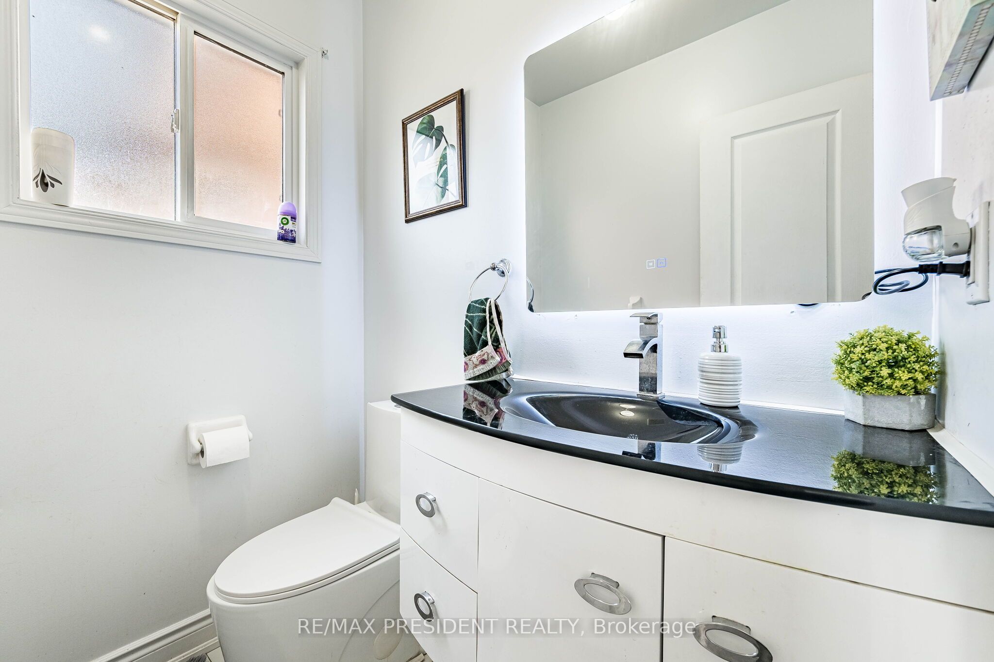 69 Sunny Meadow Boulevard Property Photo 8