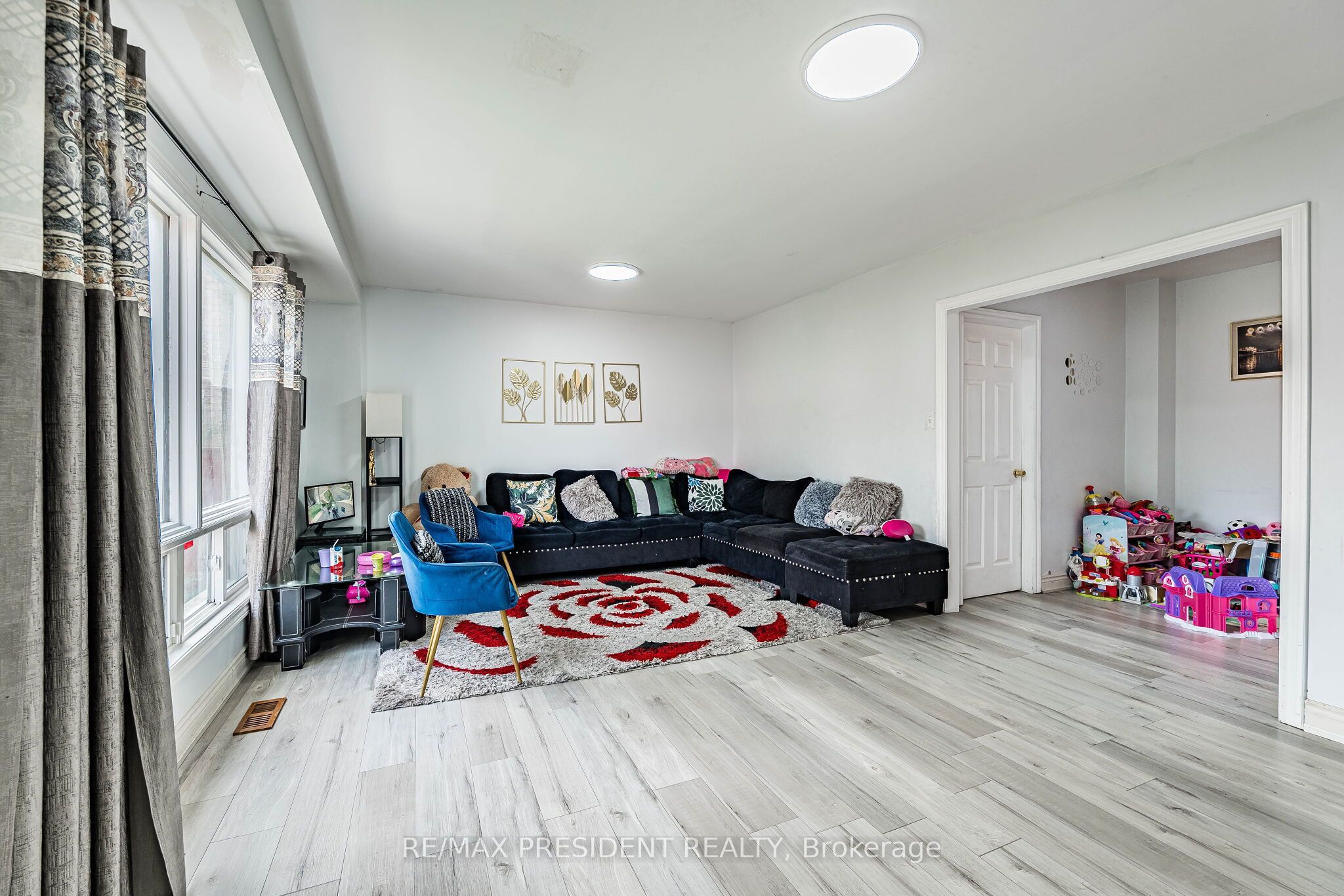 69 Sunny Meadow Boulevard Property Photo 10