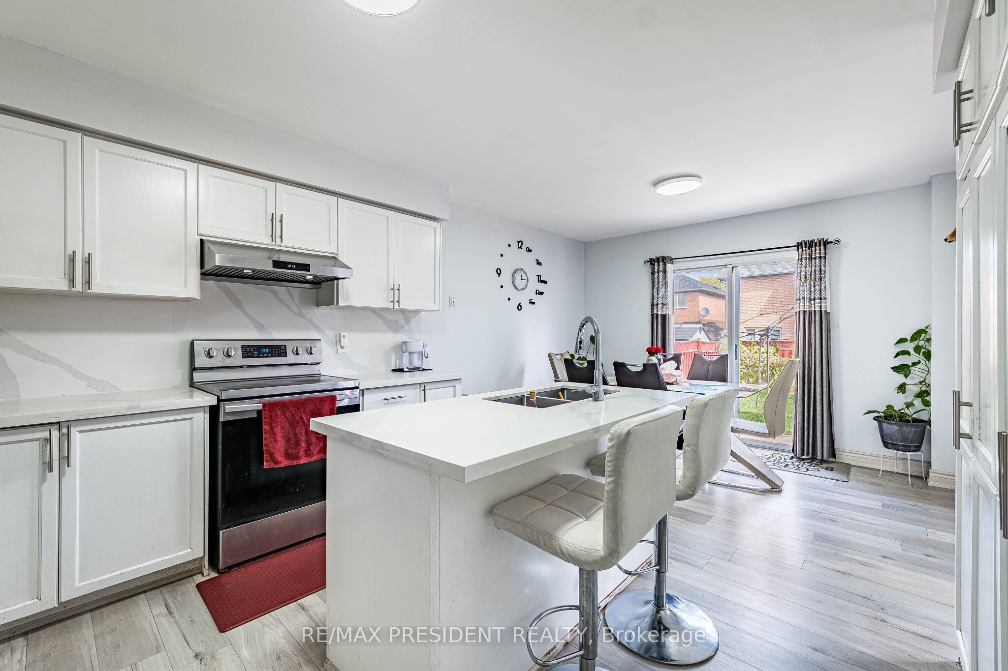 69 Sunny Meadow Boulevard Property Photo 17
