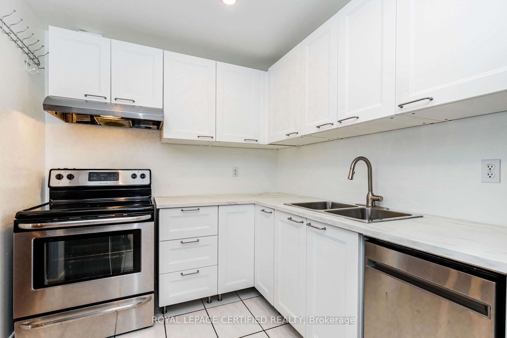 155 Hillcrest Avenue Ph15 Property Photo 13