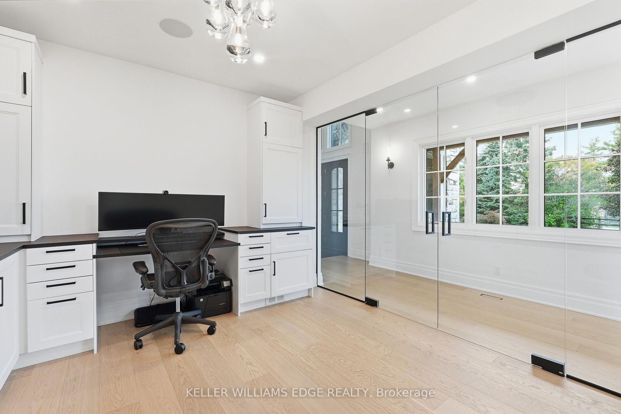 2376 8 Side Road Property Photo 7