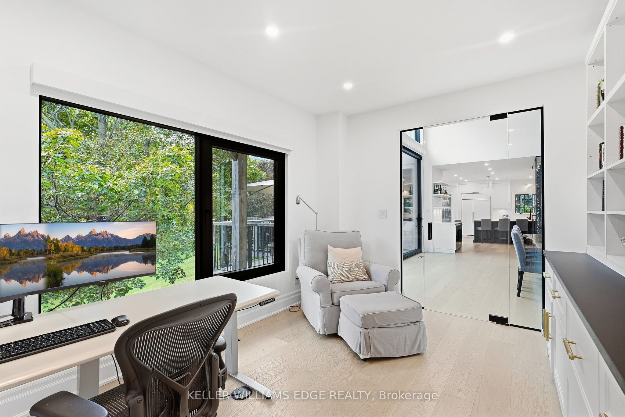2376 8 Side Road Property Photo 16