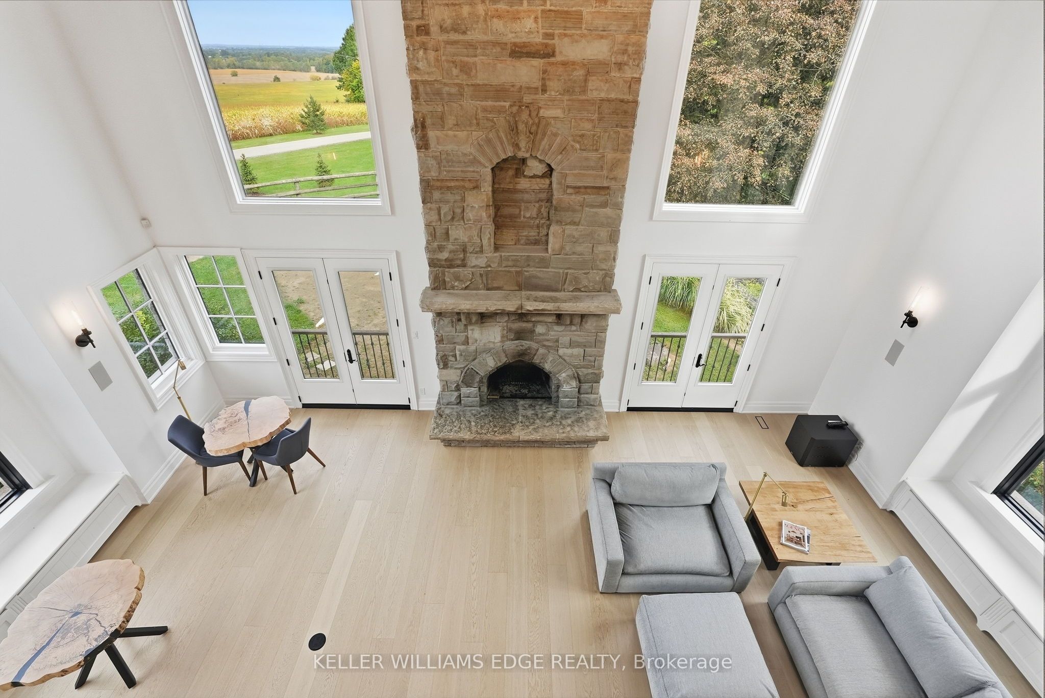 2376 8 Side Road Property Photo 20
