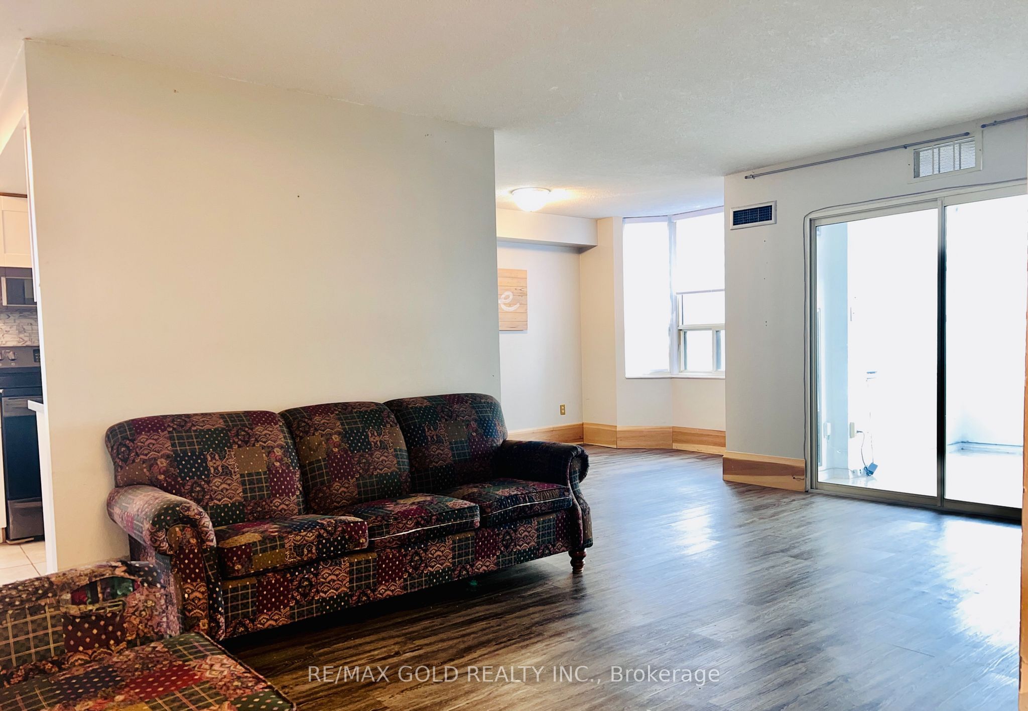 10 Malta Avenue 1504 Property Photo 6