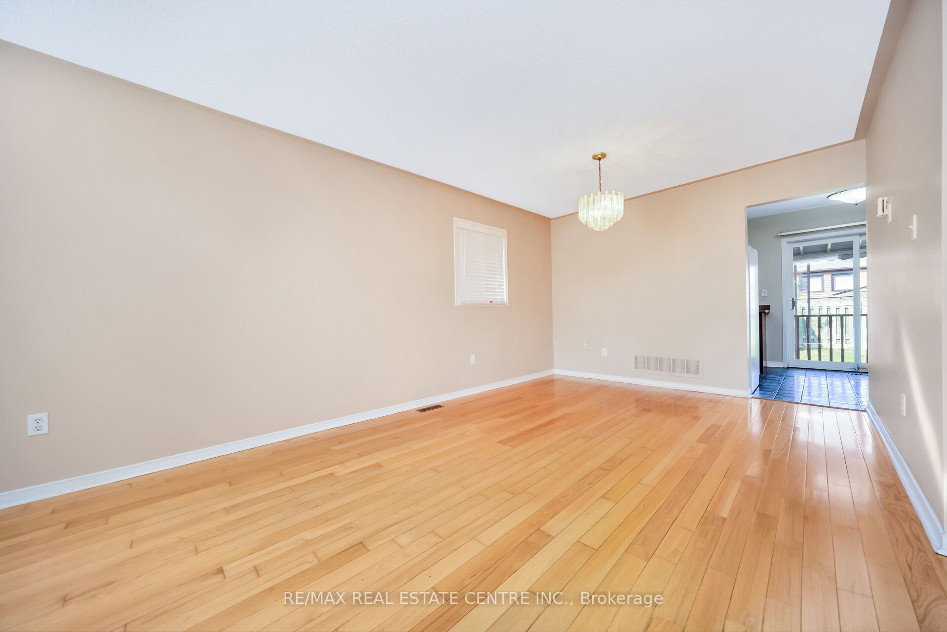 111 Springview Drive Property Photo 9