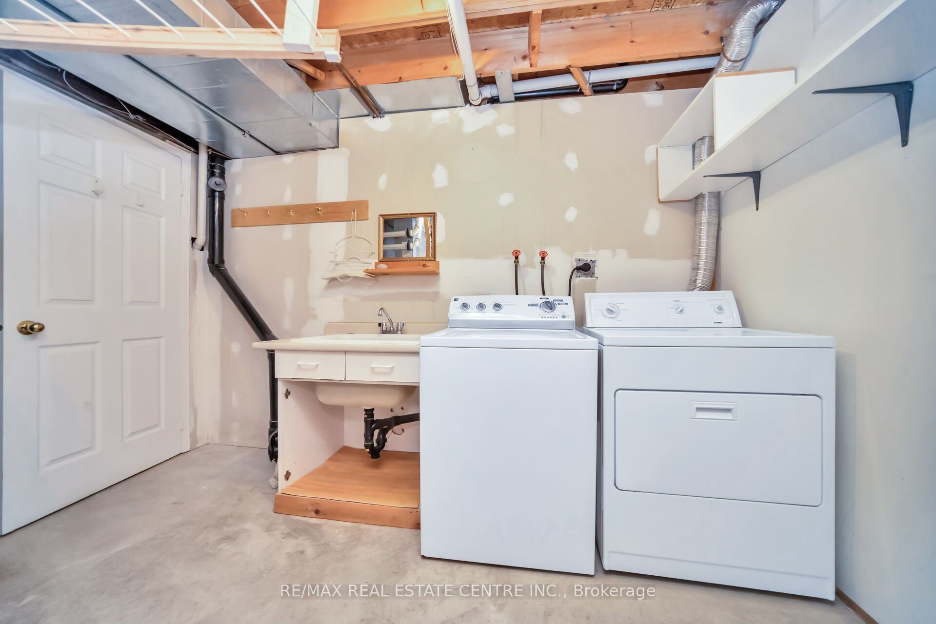 111 Springview Drive Property Photo 35