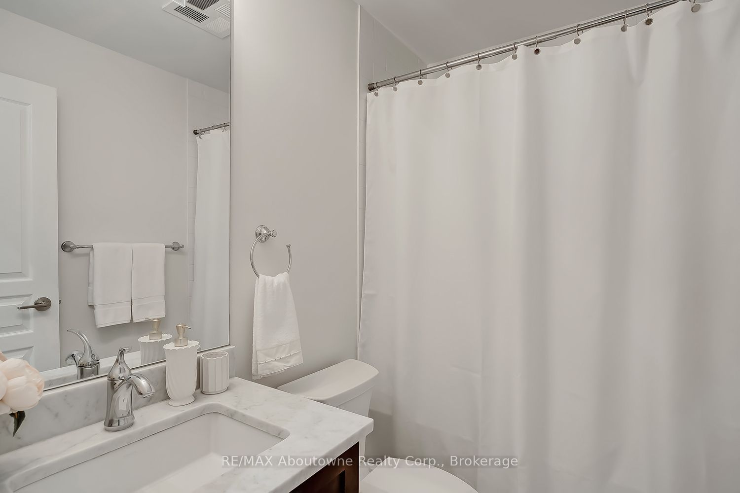 128 Garden Drive 102 Property Photo 17