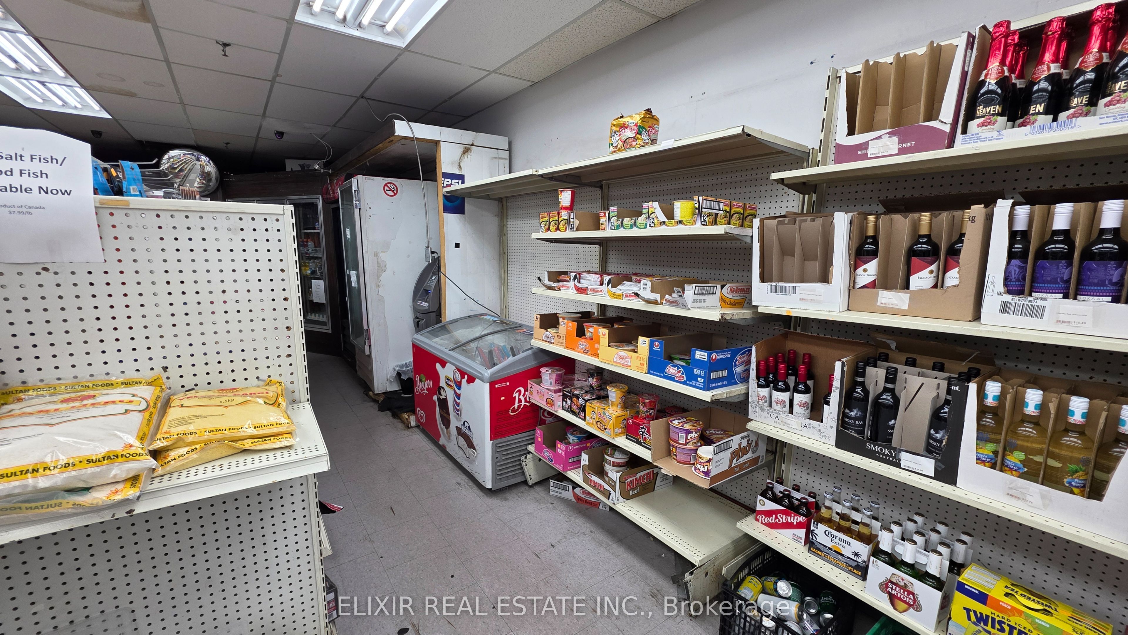 4- 2468 Eglinton Avenue W Property Photo 13