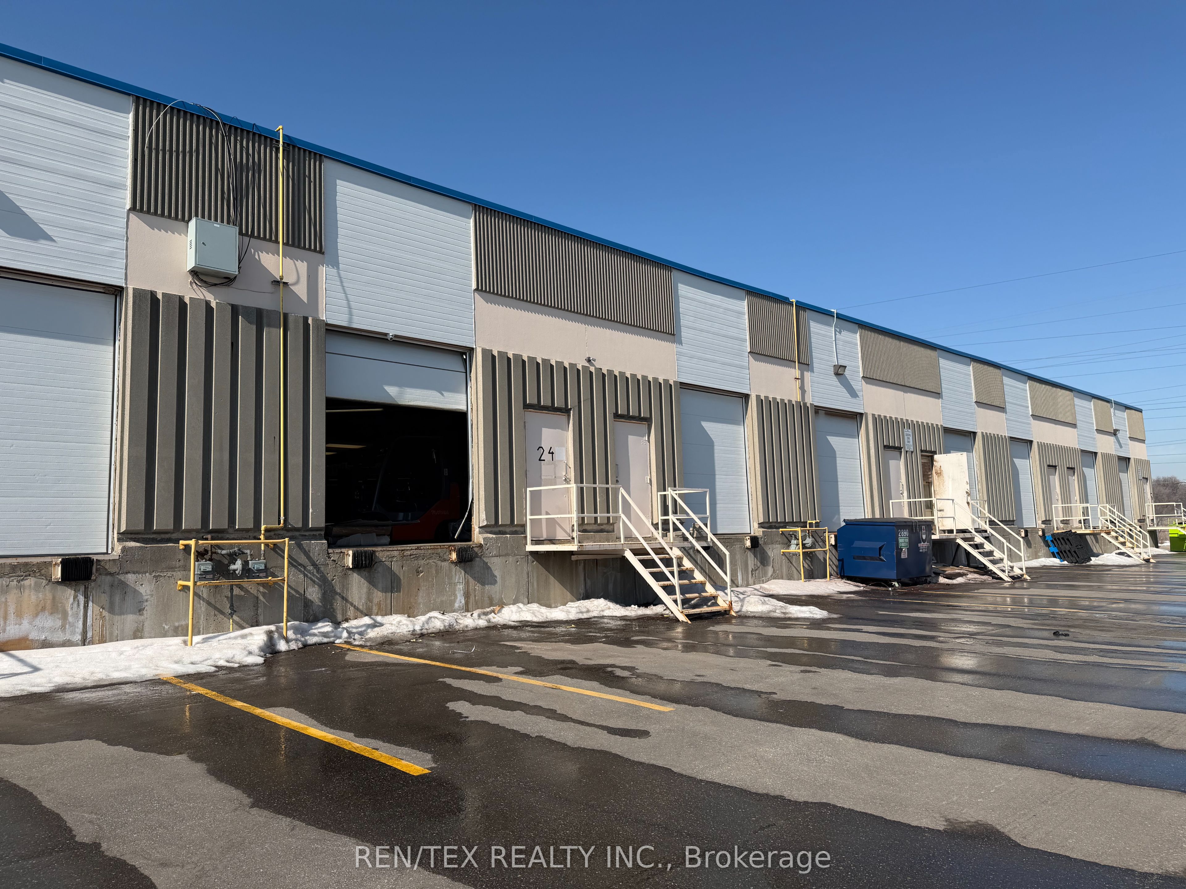 1110 Finch Avenue W 7 Property Photo 4