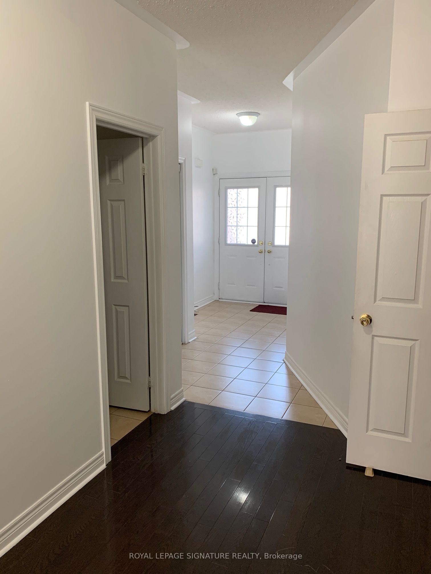 249 Comiskey Crescent Property Photo 2