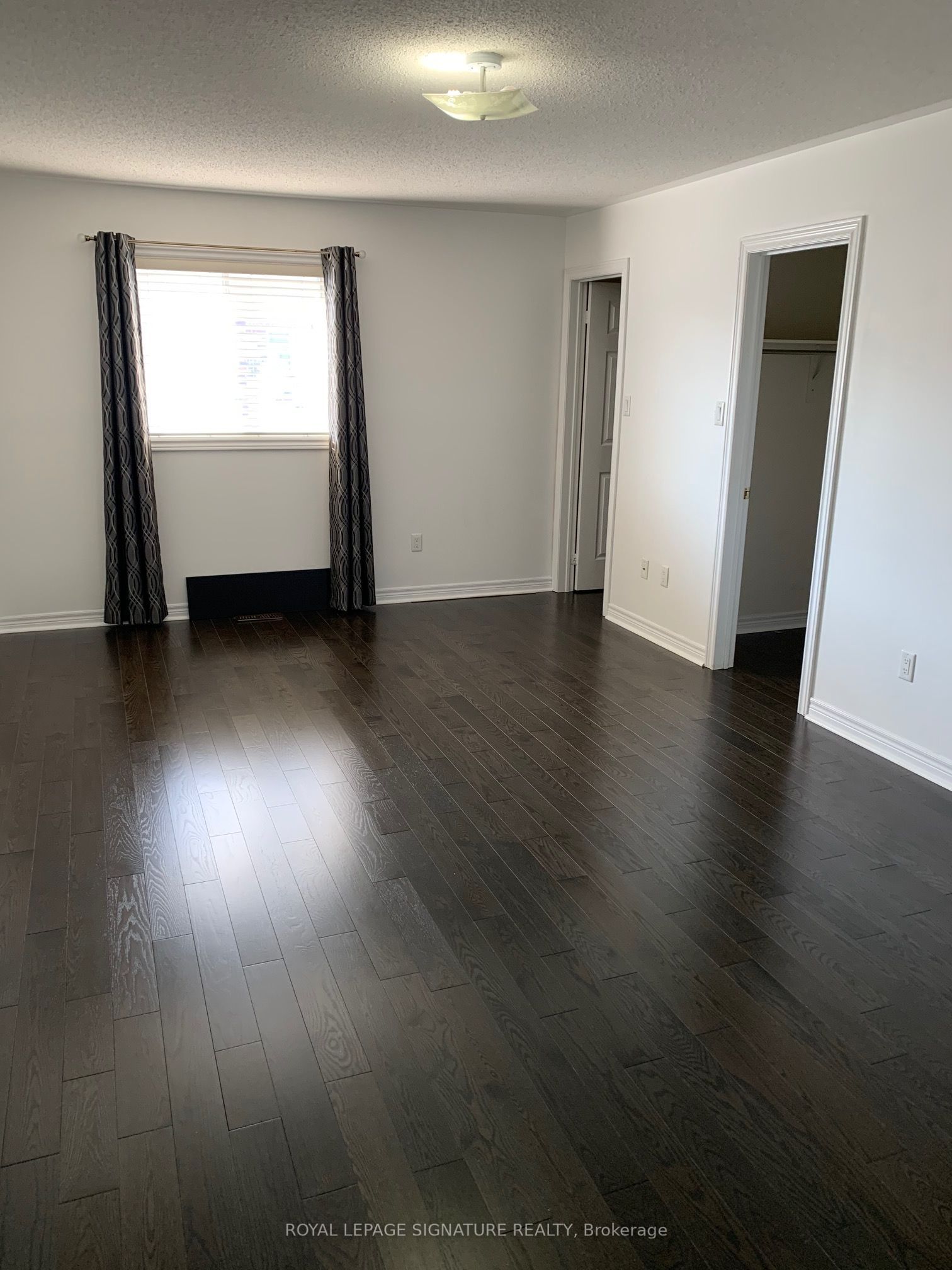 249 Comiskey Crescent Property Photo 8
