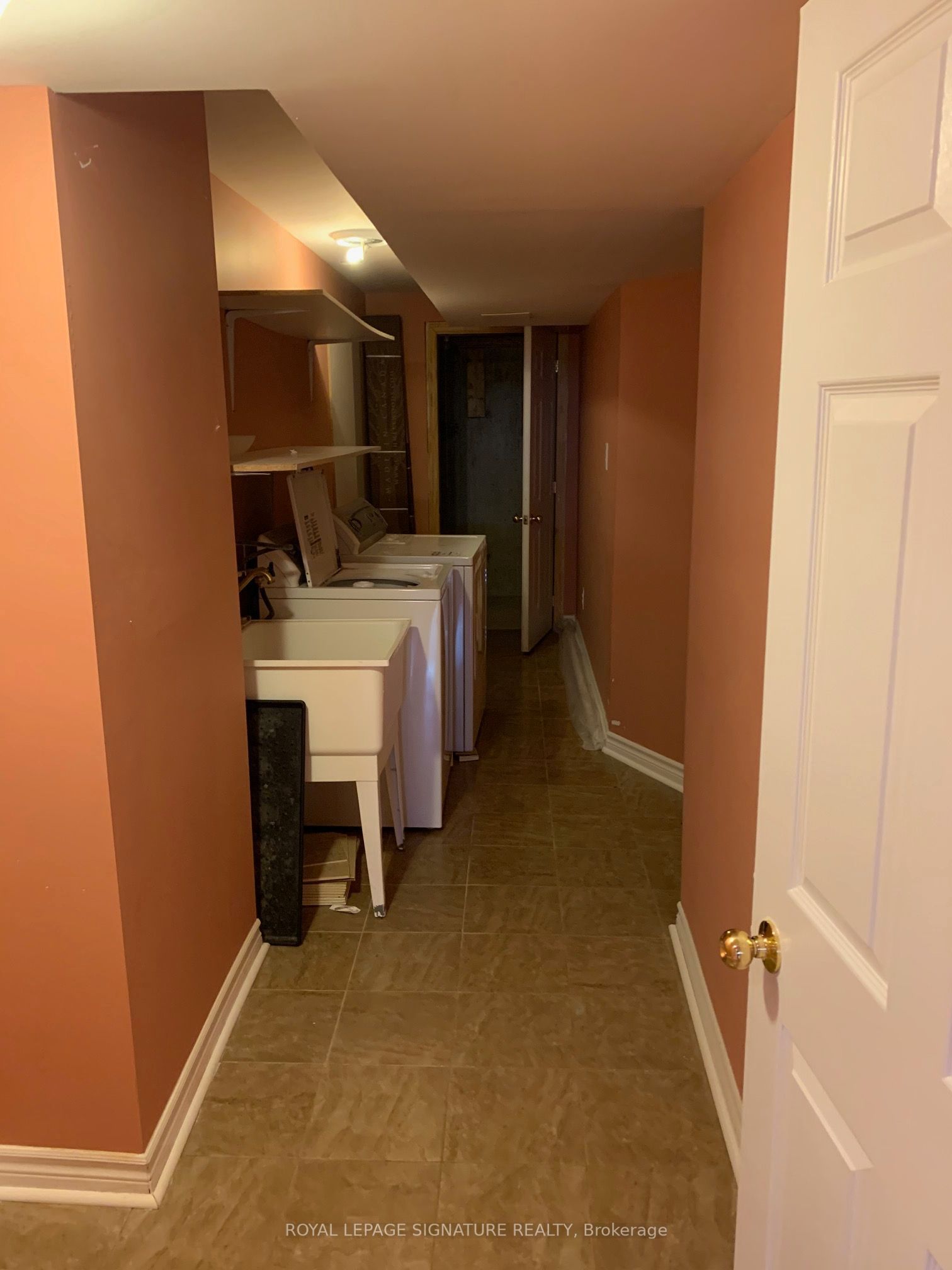 249 Comiskey Crescent Property Photo 16
