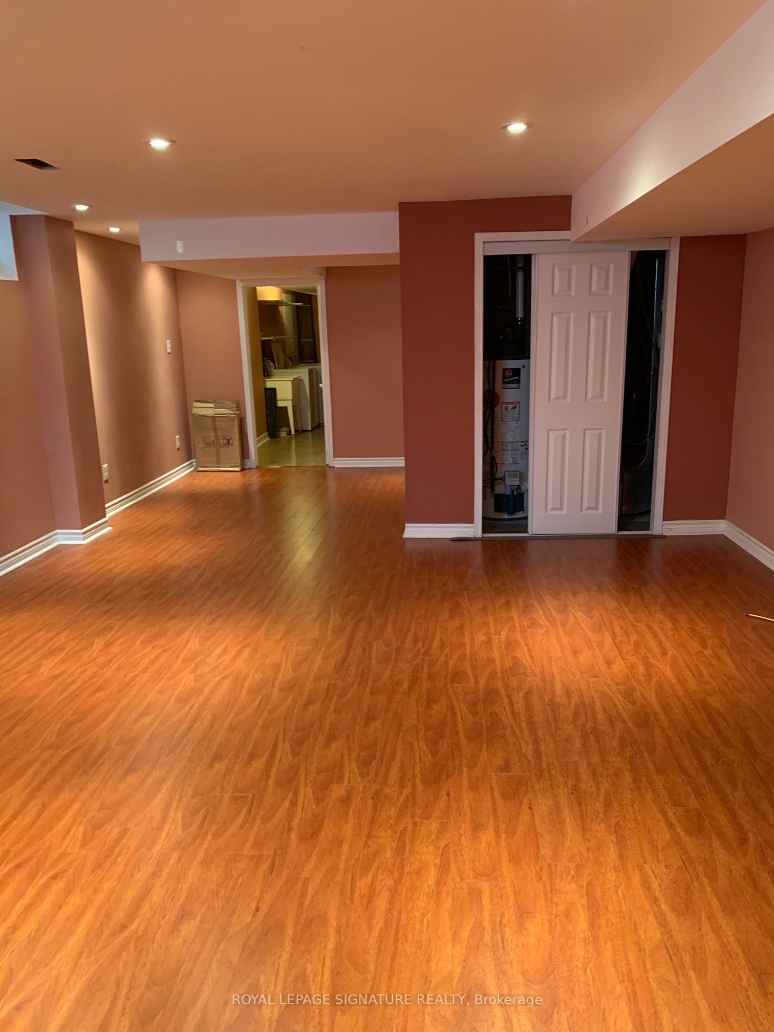 249 Comiskey Crescent Property Photo 17
