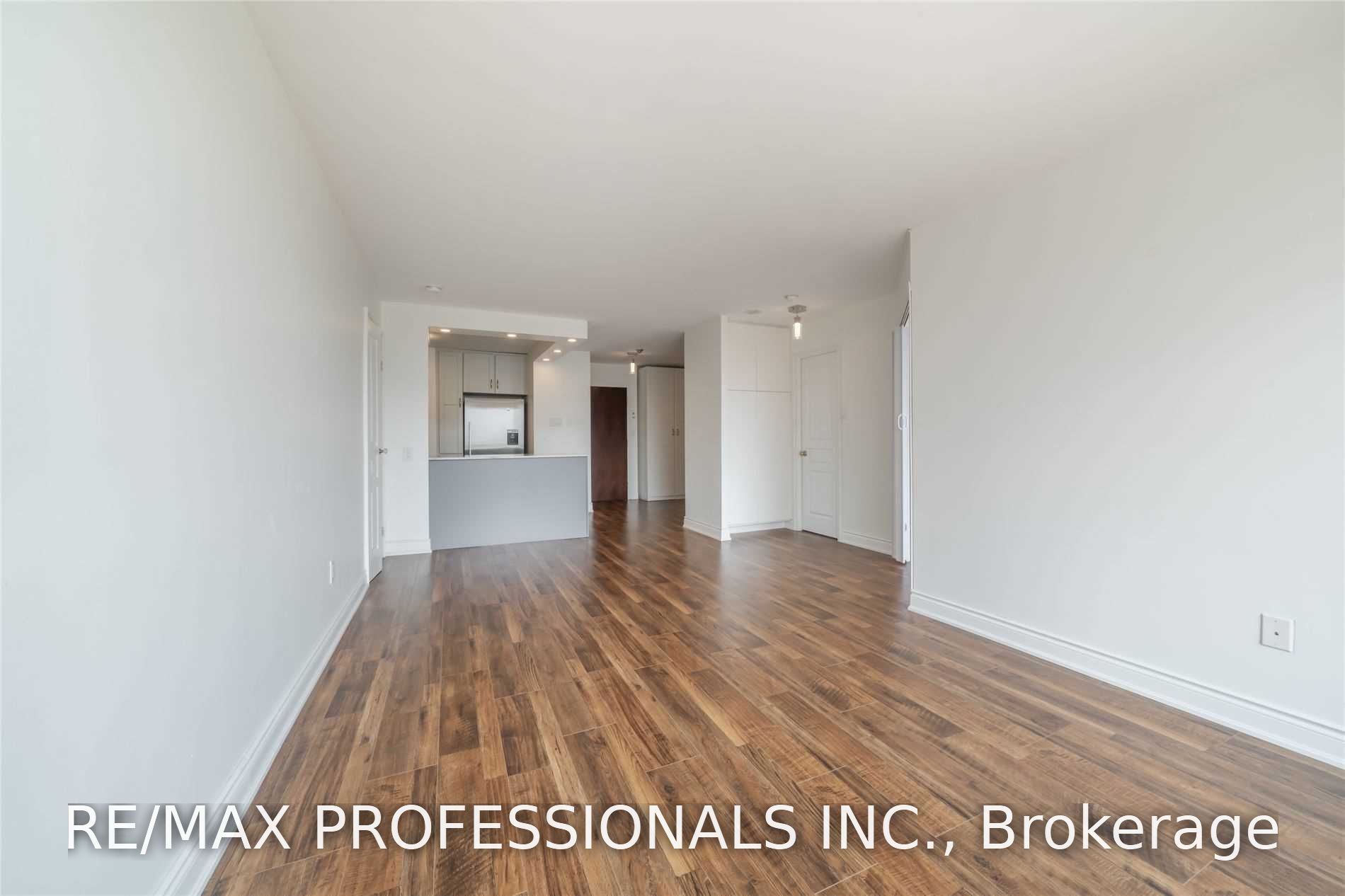 1300 Islington Avenue 809 Property Photo 4