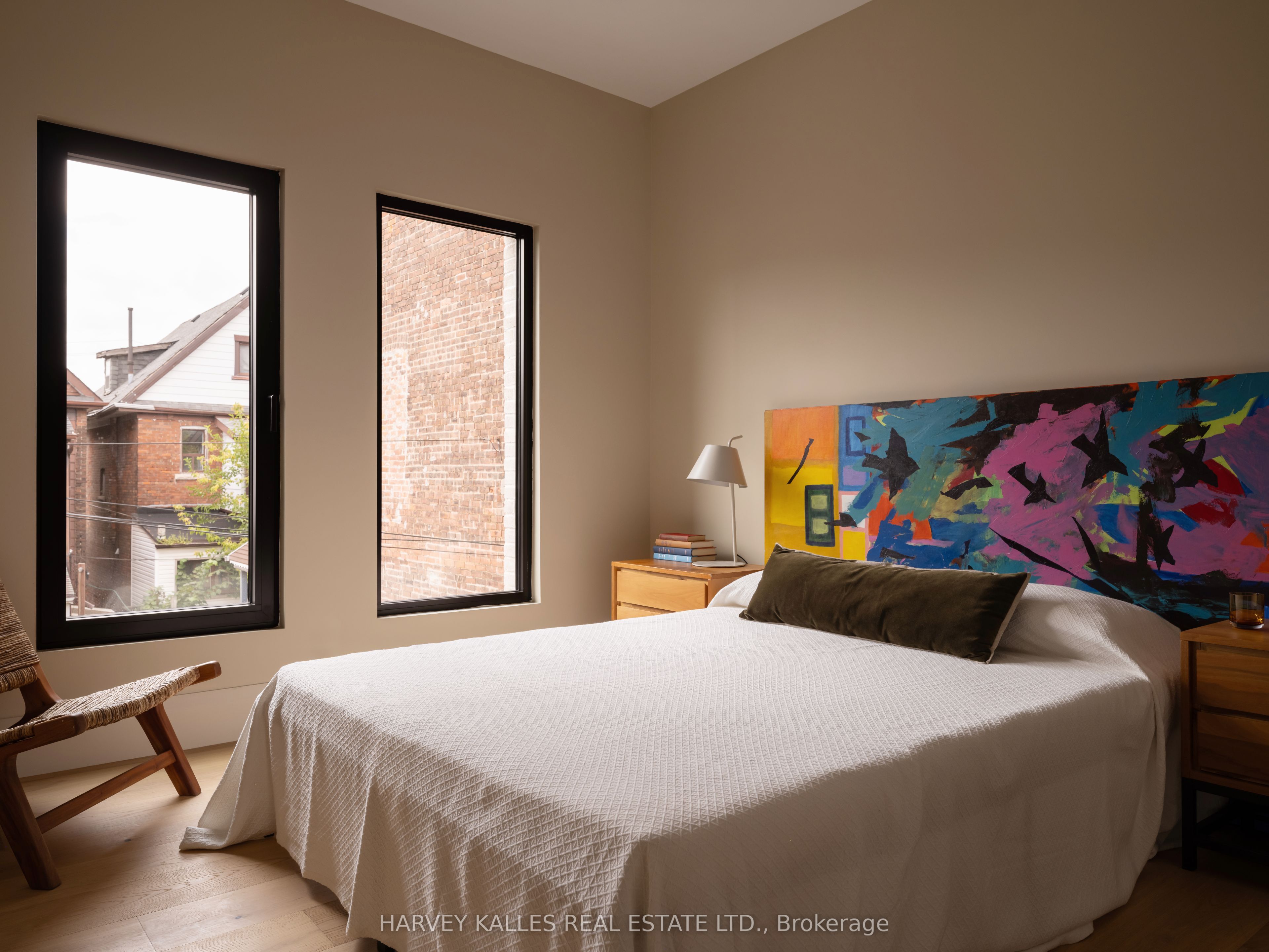 157 Hallam Street B Property Photo 12