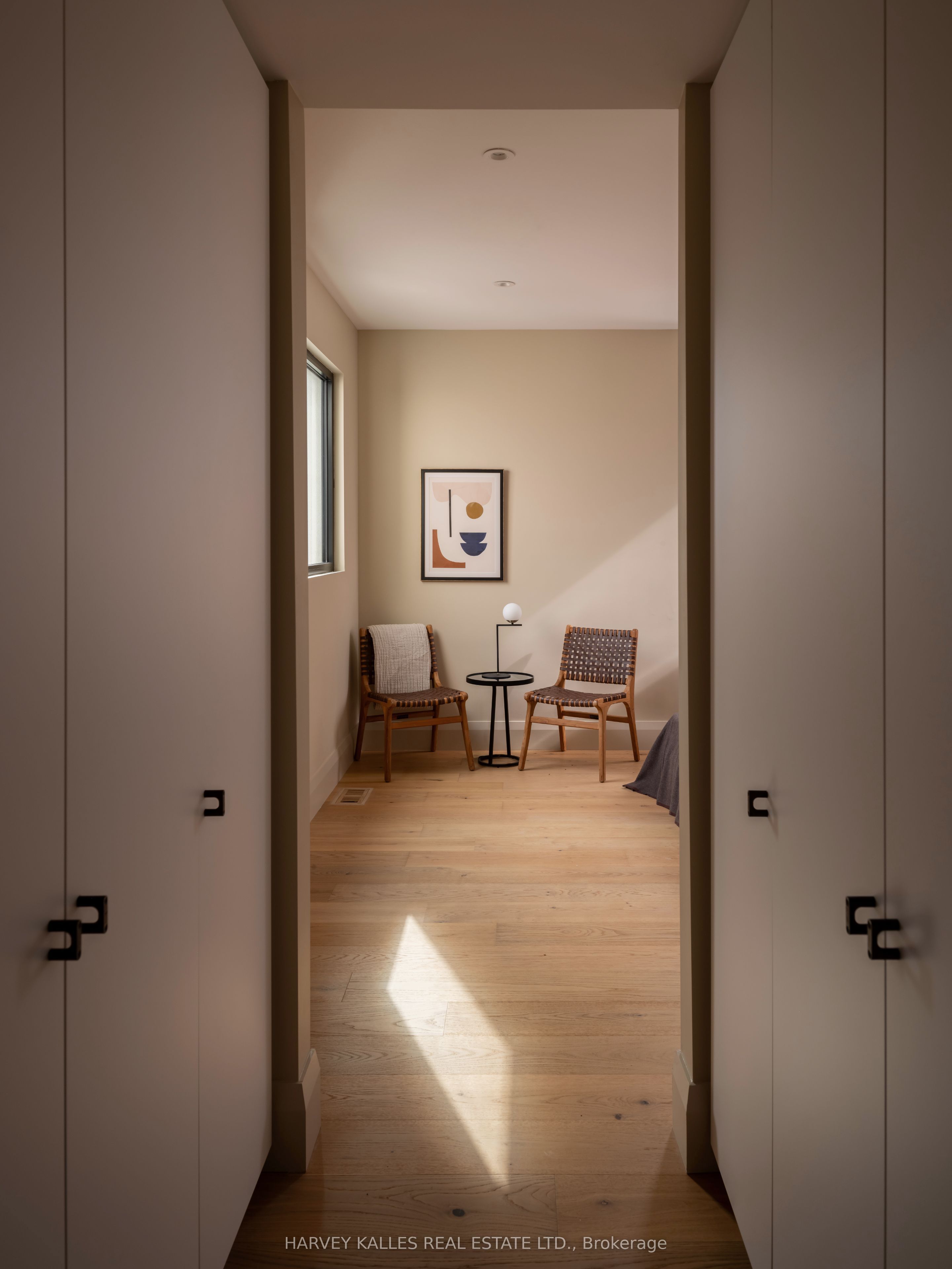 157 Hallam Street B Property Photo 15