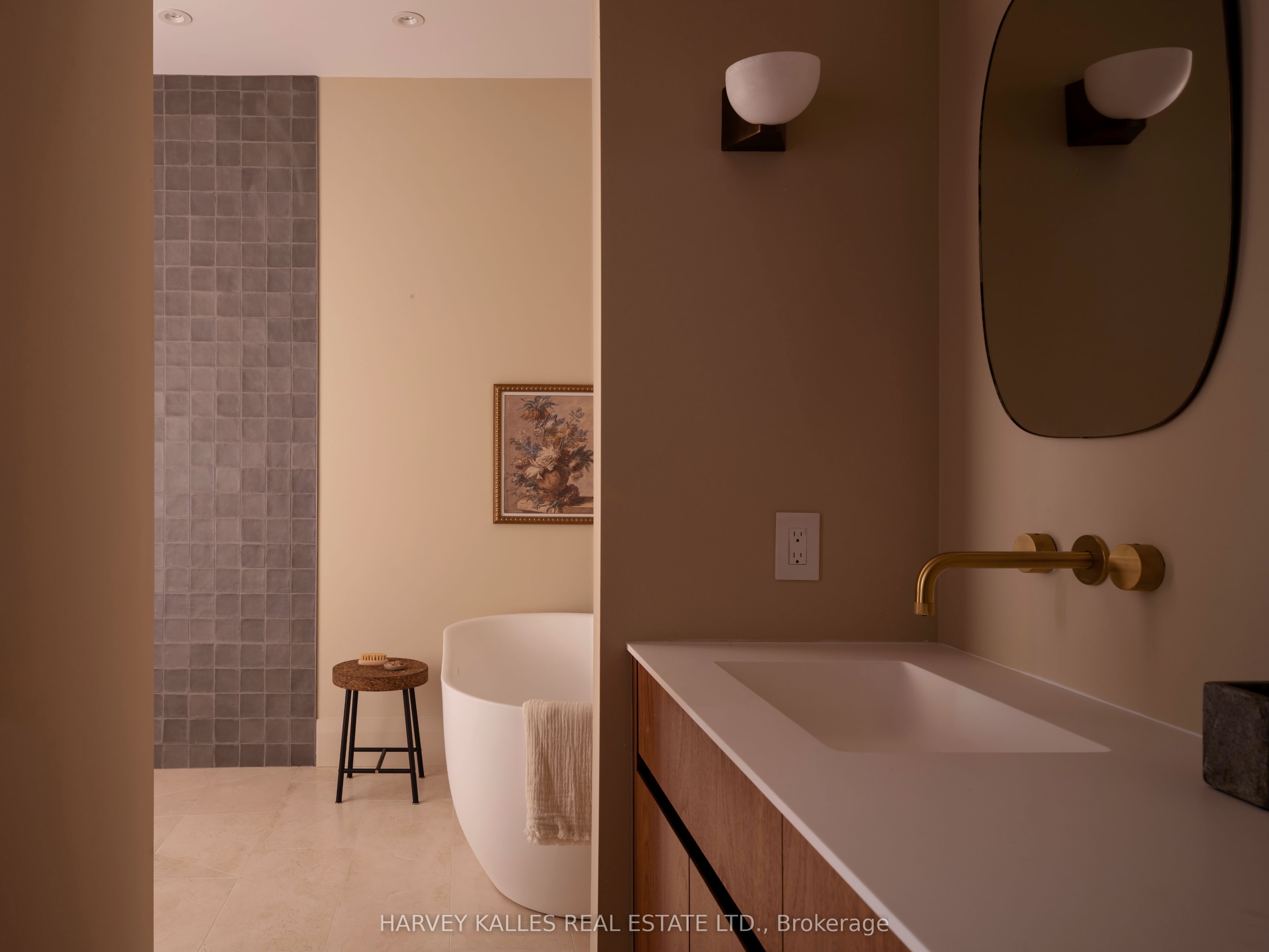 157 Hallam Street B Property Photo 19