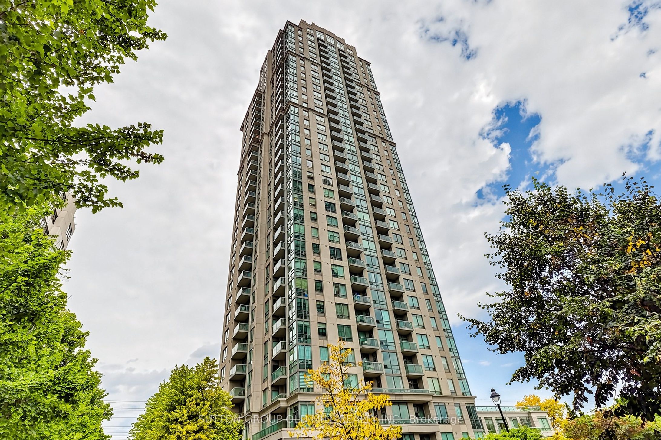 3504 Hurontario Street 3109