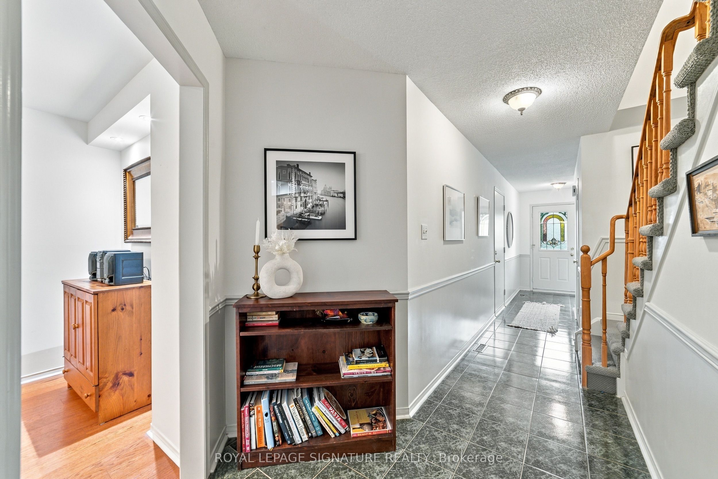 1152 Westview Terrace Property Photo 6