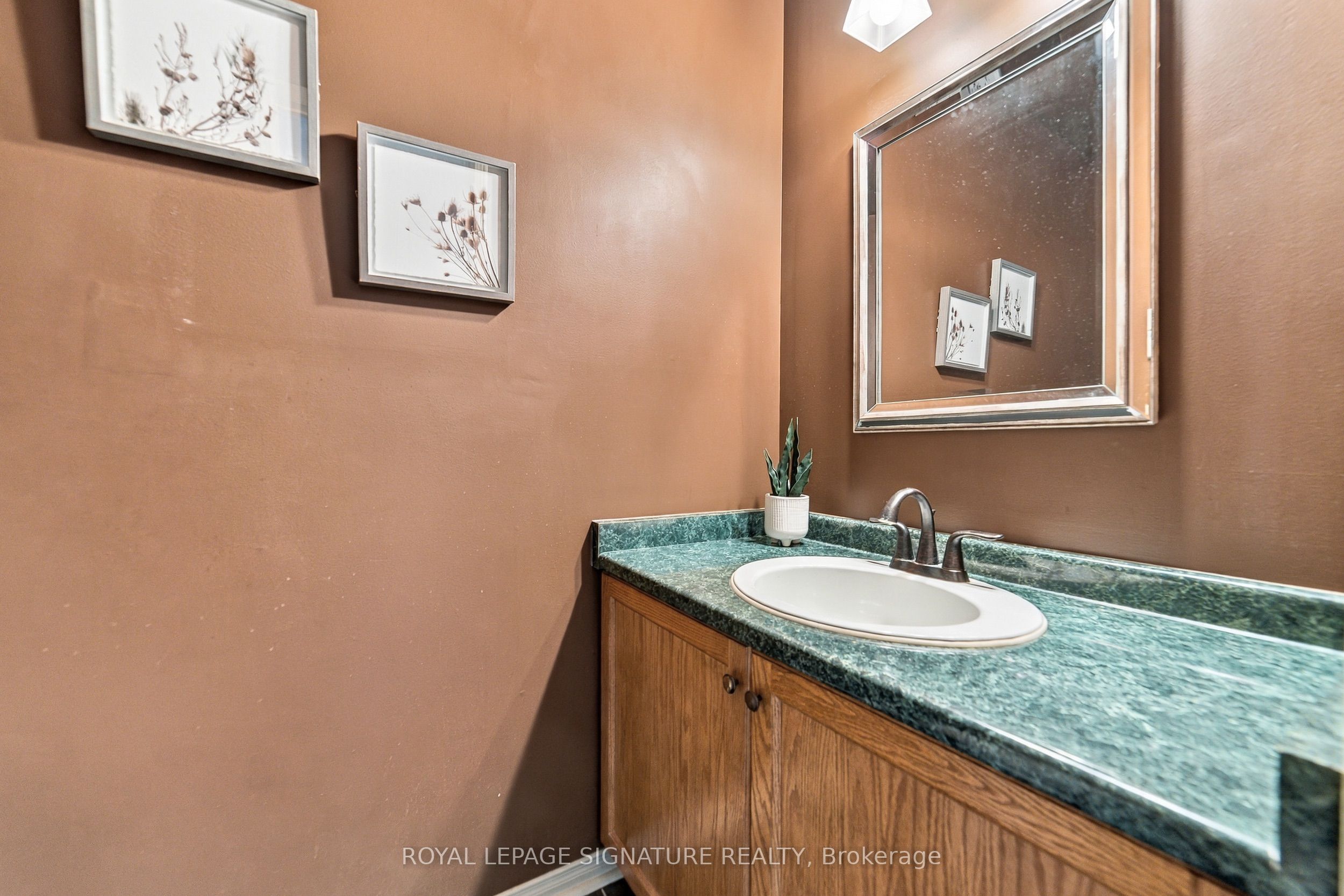 1152 Westview Terrace Property Photo 15