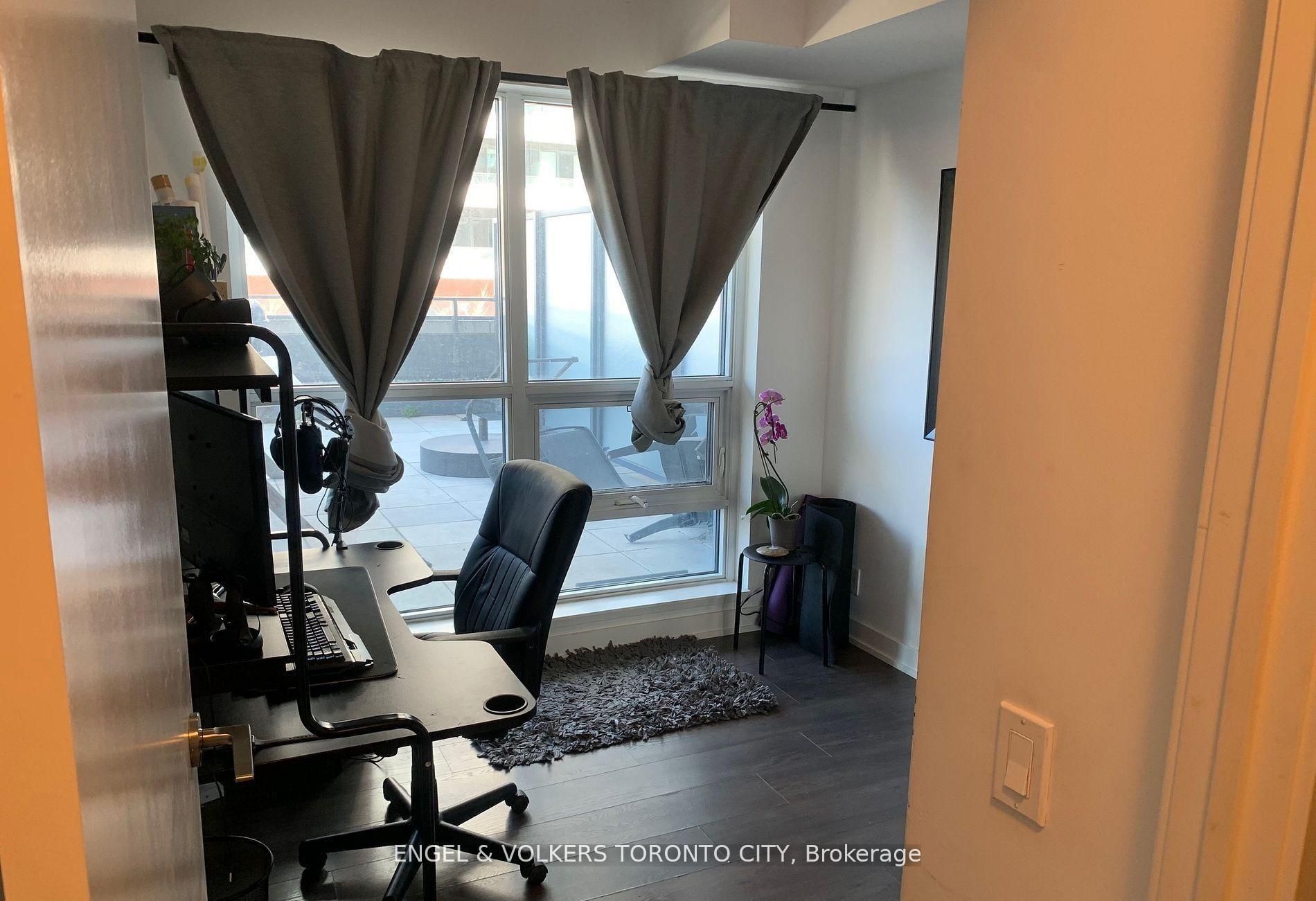2220 Lake Shore Boulevard W 302 Property Photo 10