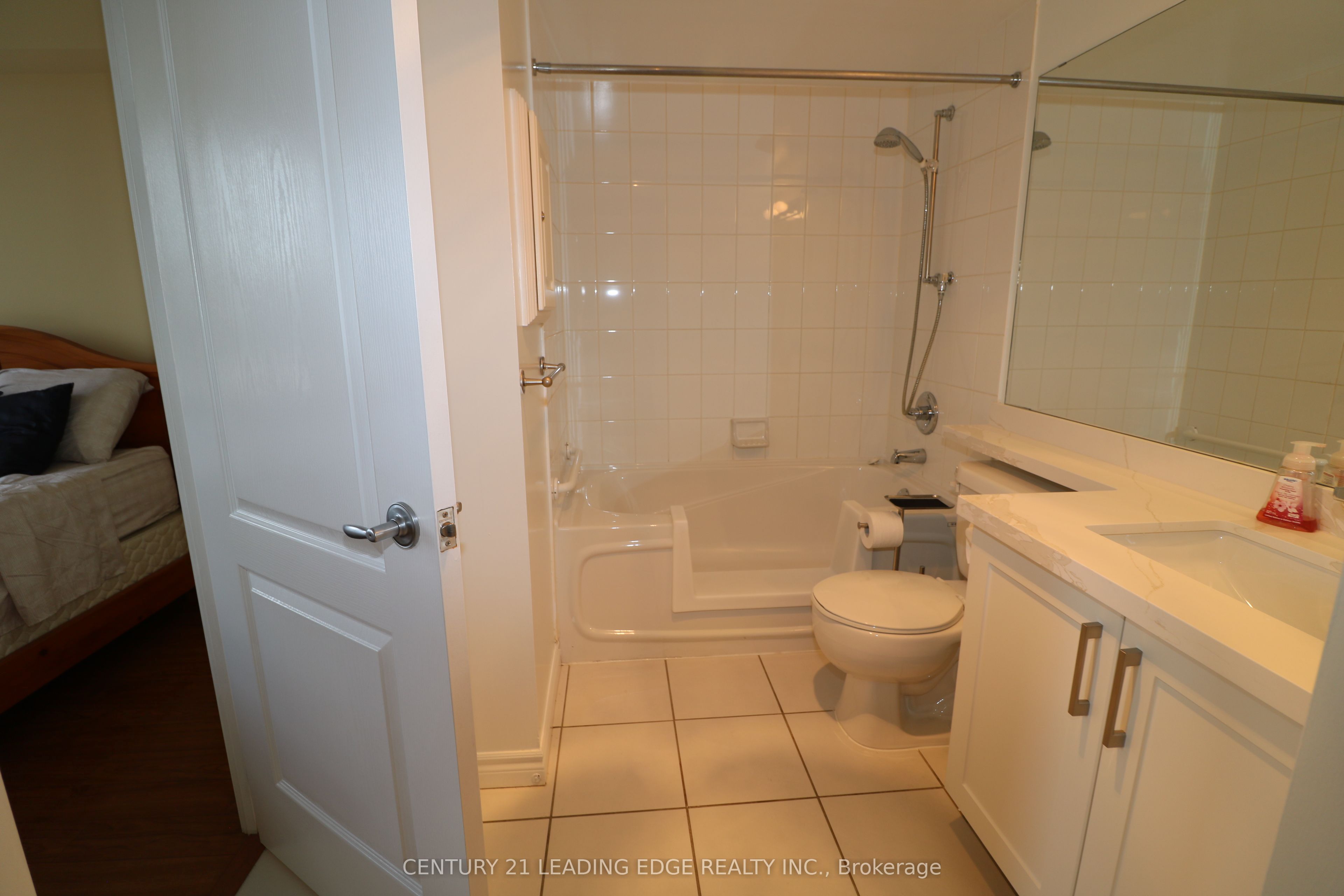 4640 Kimbermount Avenue 305 Property Photo 16
