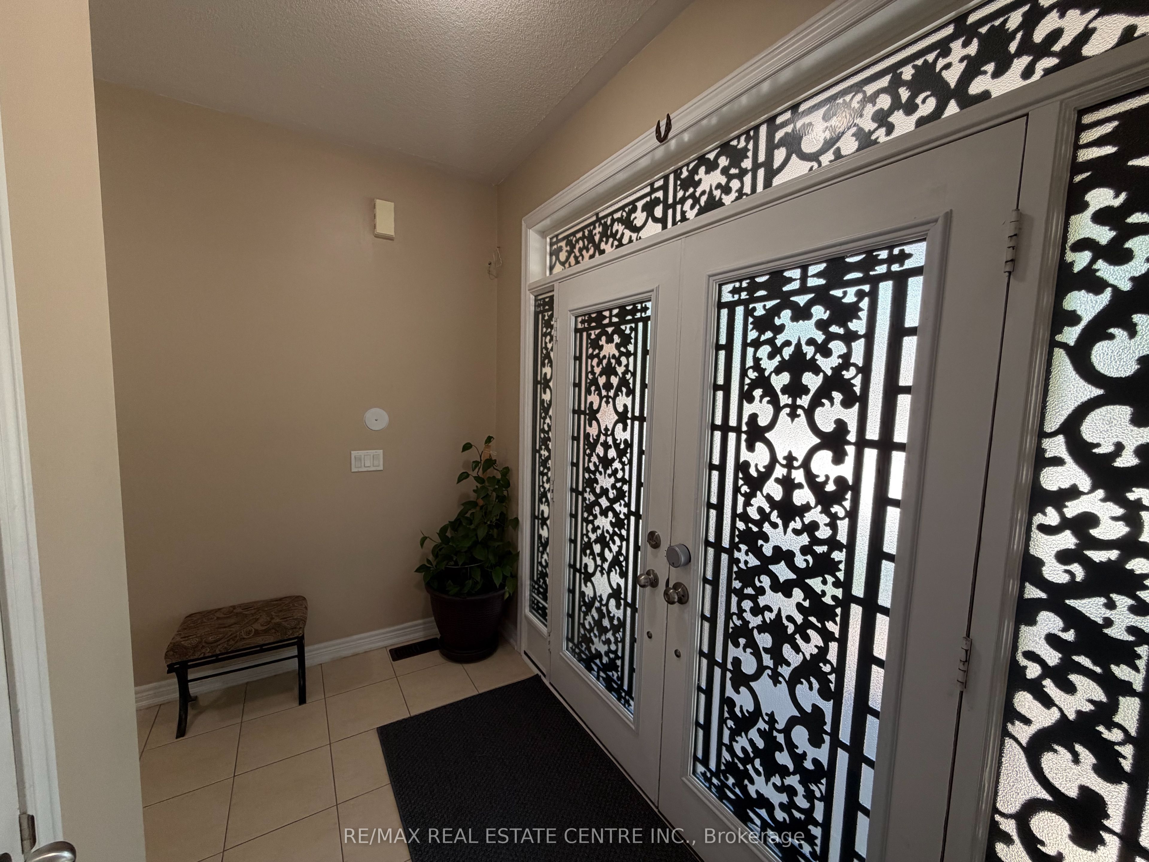 14 Twistleton Street Property Photo 3