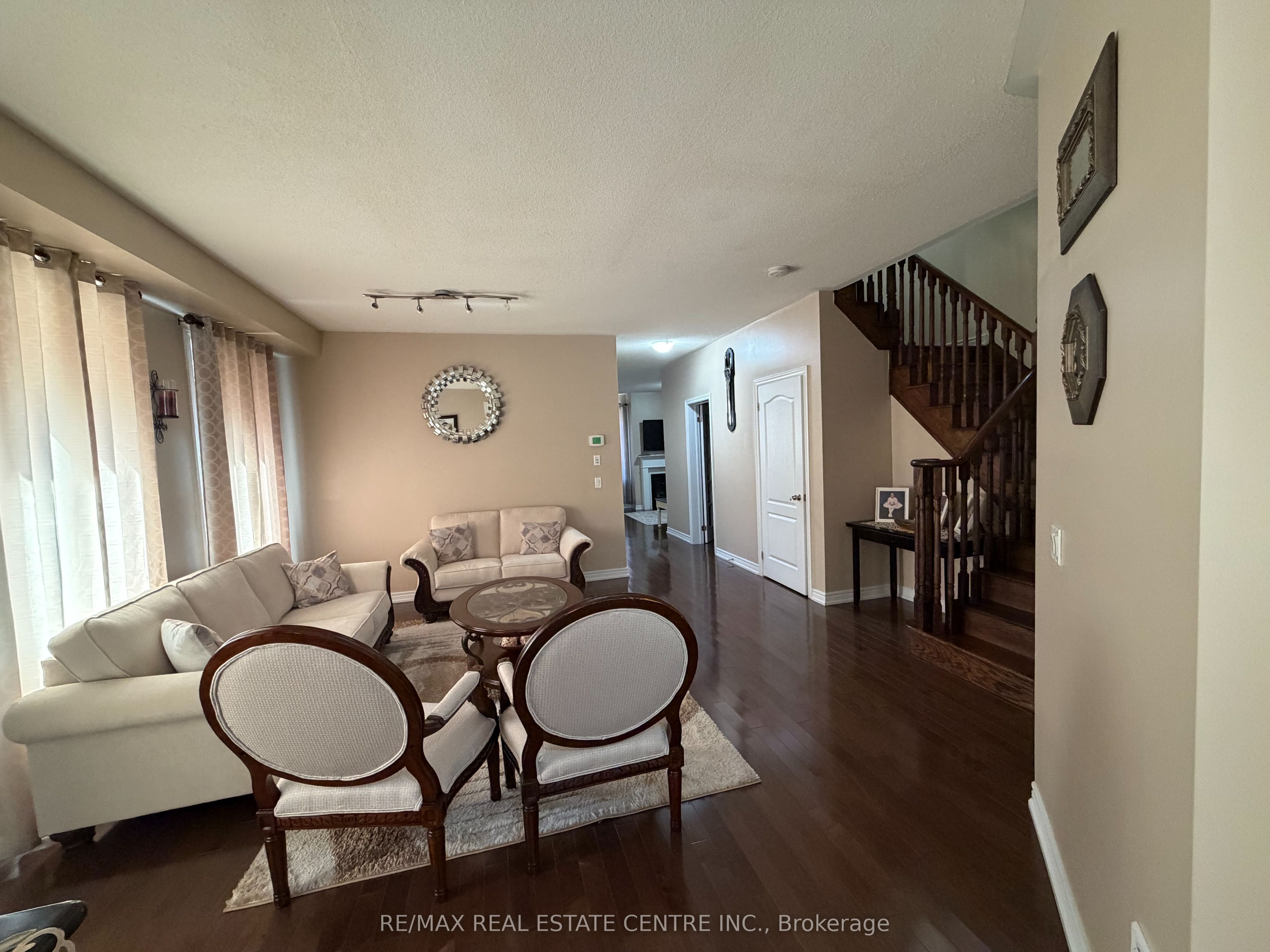 14 Twistleton Street Property Photo 6