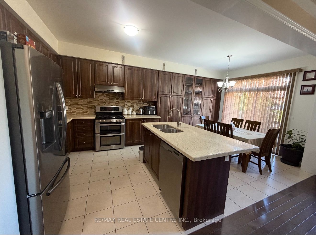 14 Twistleton Street Property Photo 11