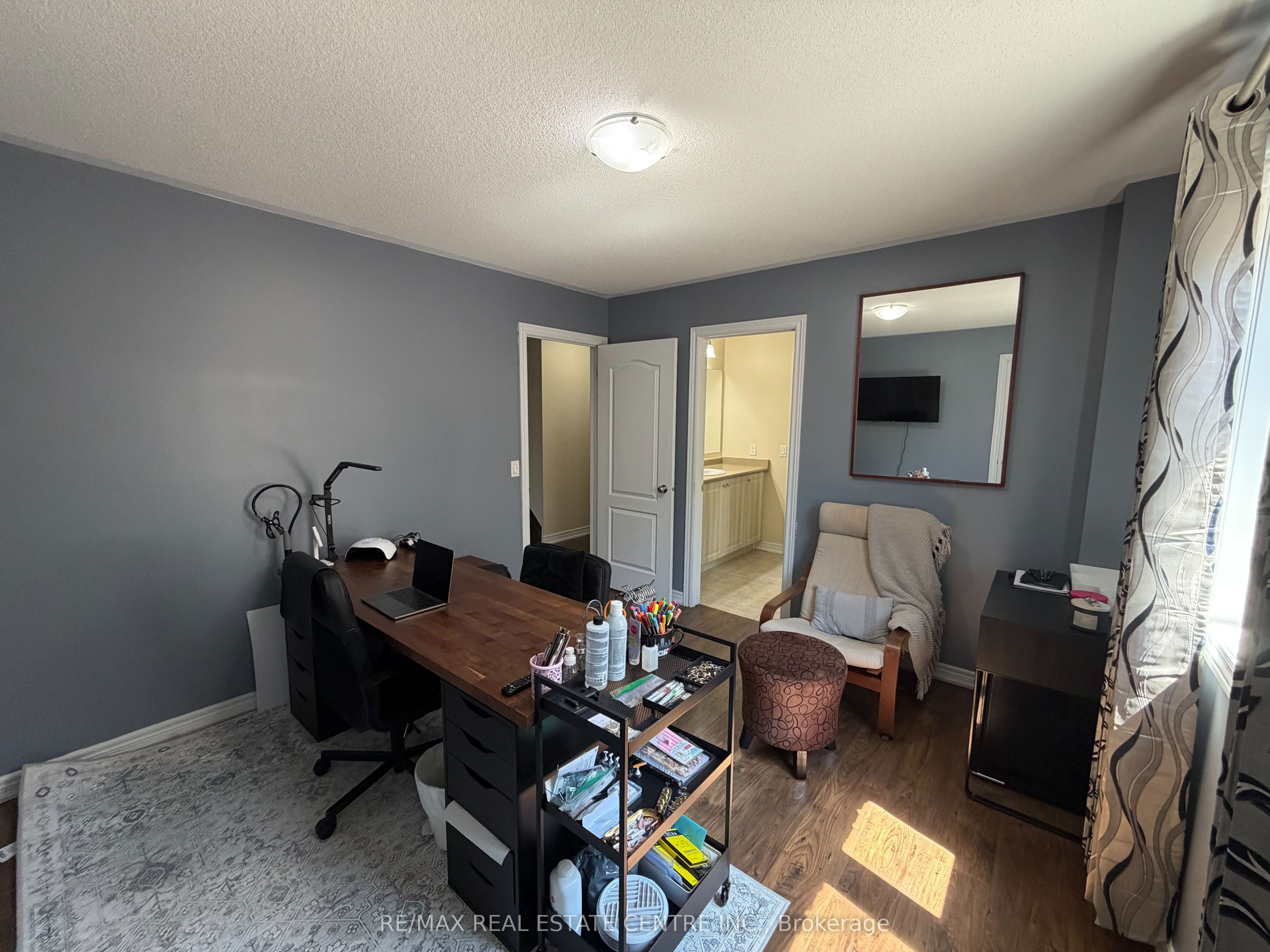 14 Twistleton Street Property Photo 24