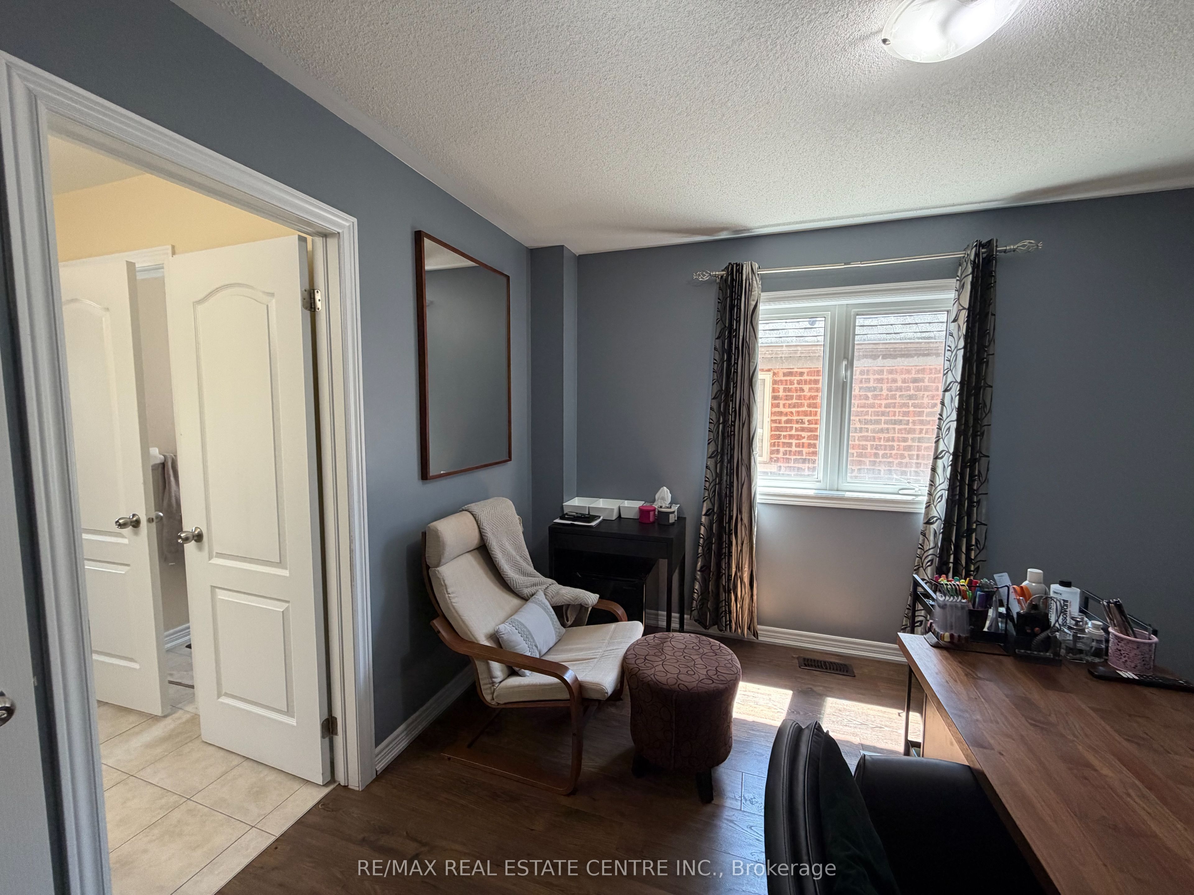 14 Twistleton Street Property Photo 25
