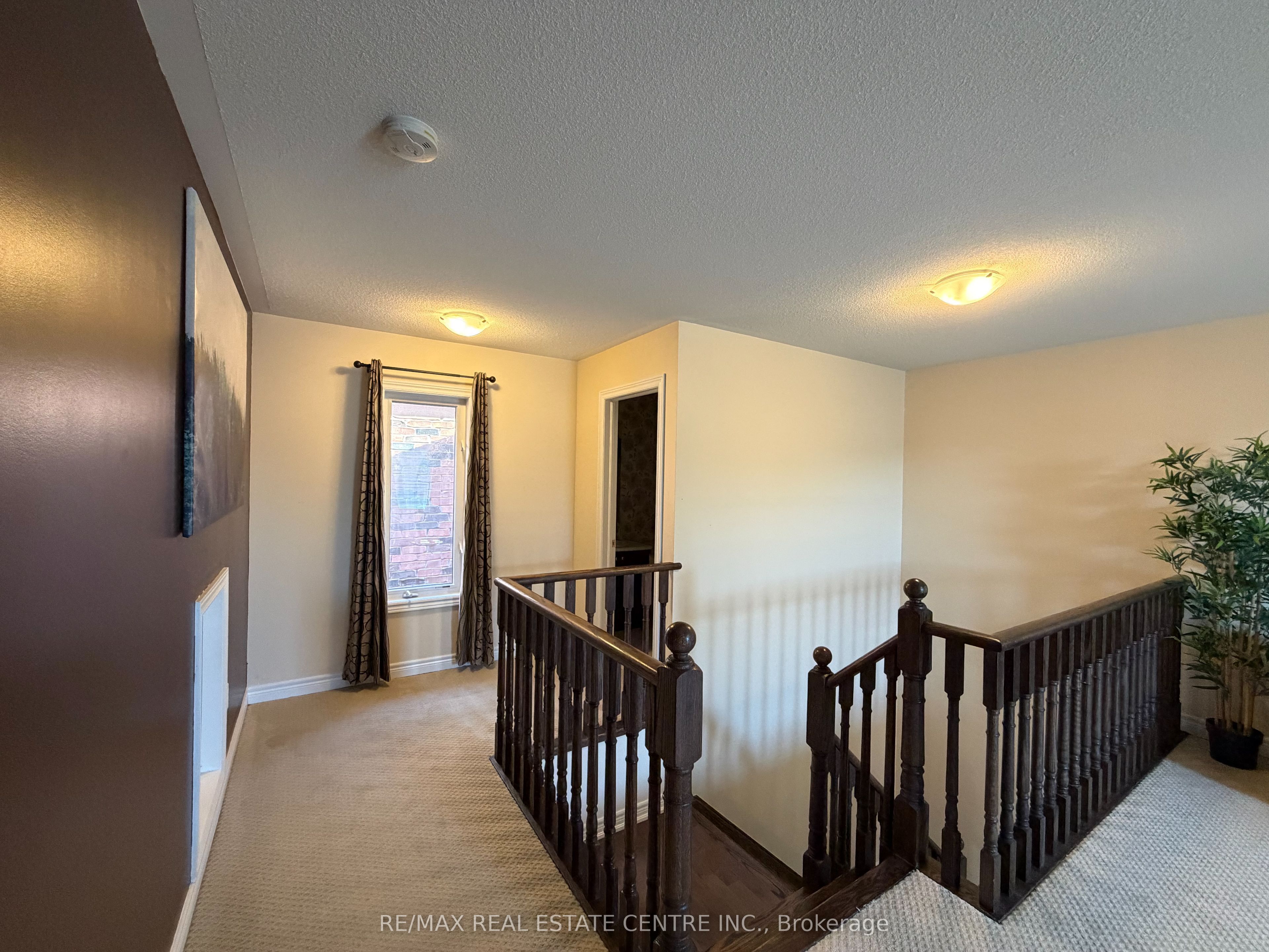 14 Twistleton Street Property Photo 28
