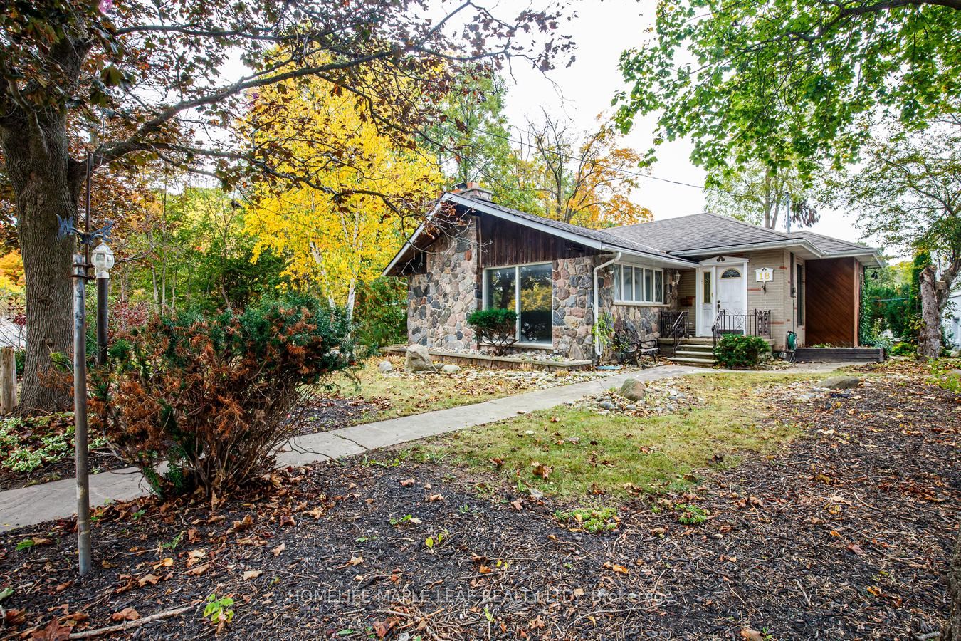 18 Adamson Street S Property Photo 1