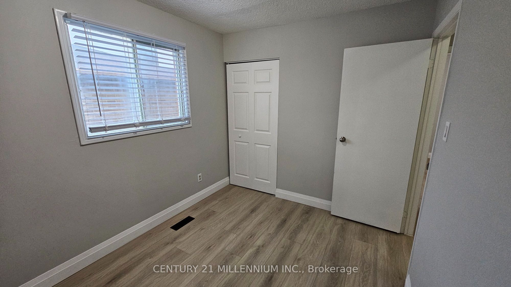 67 Simmons Boulevard Upper Property Photo 11