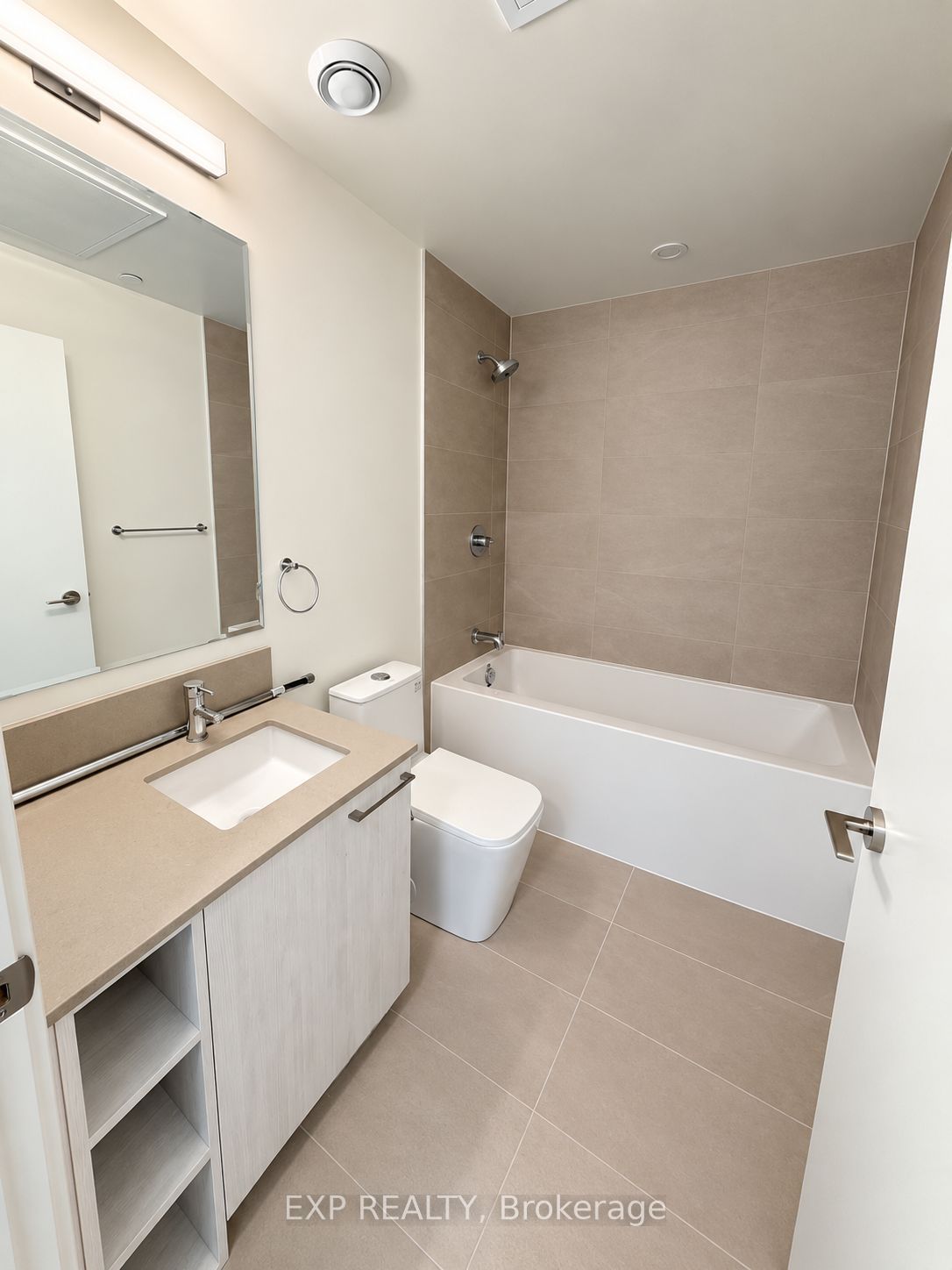1381 Lakeshore Road 409 Property Photo 11