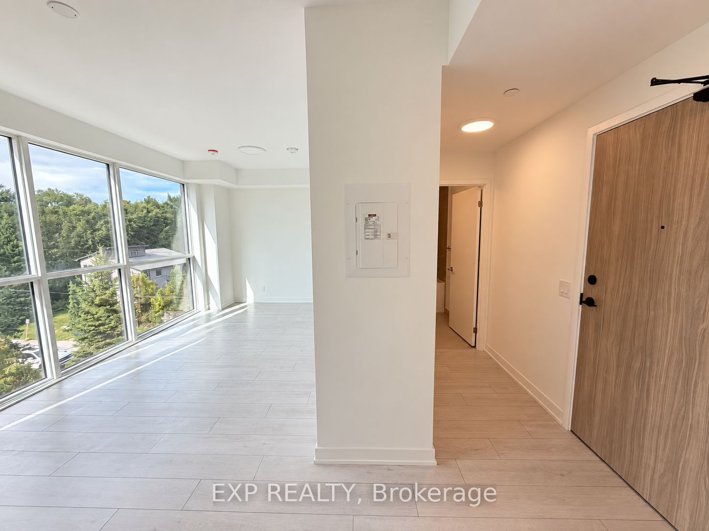 1381 Lakeshore Road 409 Property Photo 12