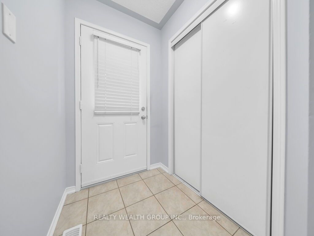 5255 Palmetto Place 155 Property Photo 6