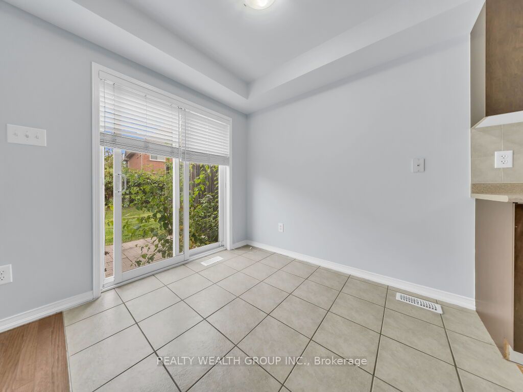 5255 Palmetto Place 155 Property Photo 11