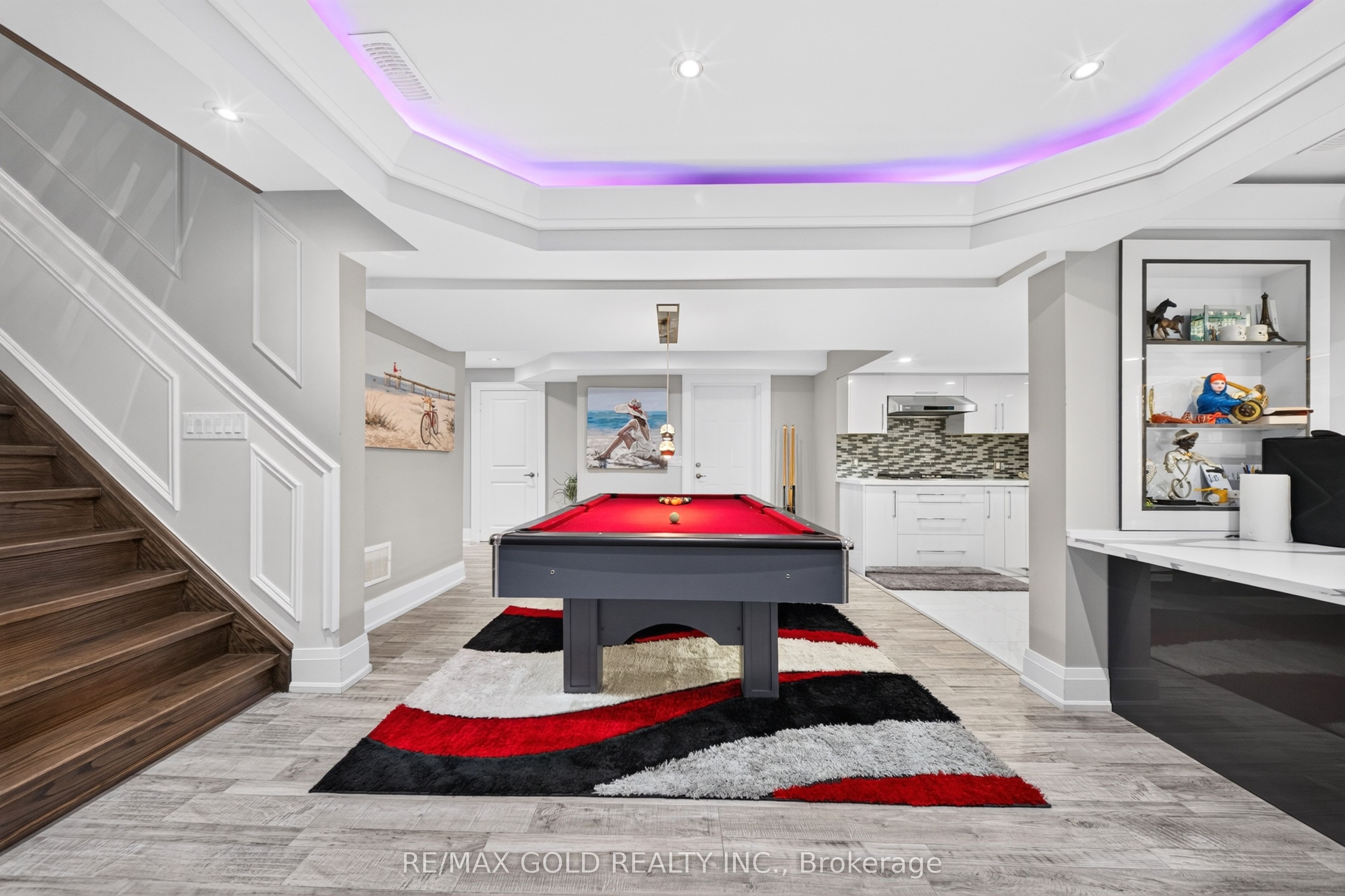 33 Young Court Property Photo 32