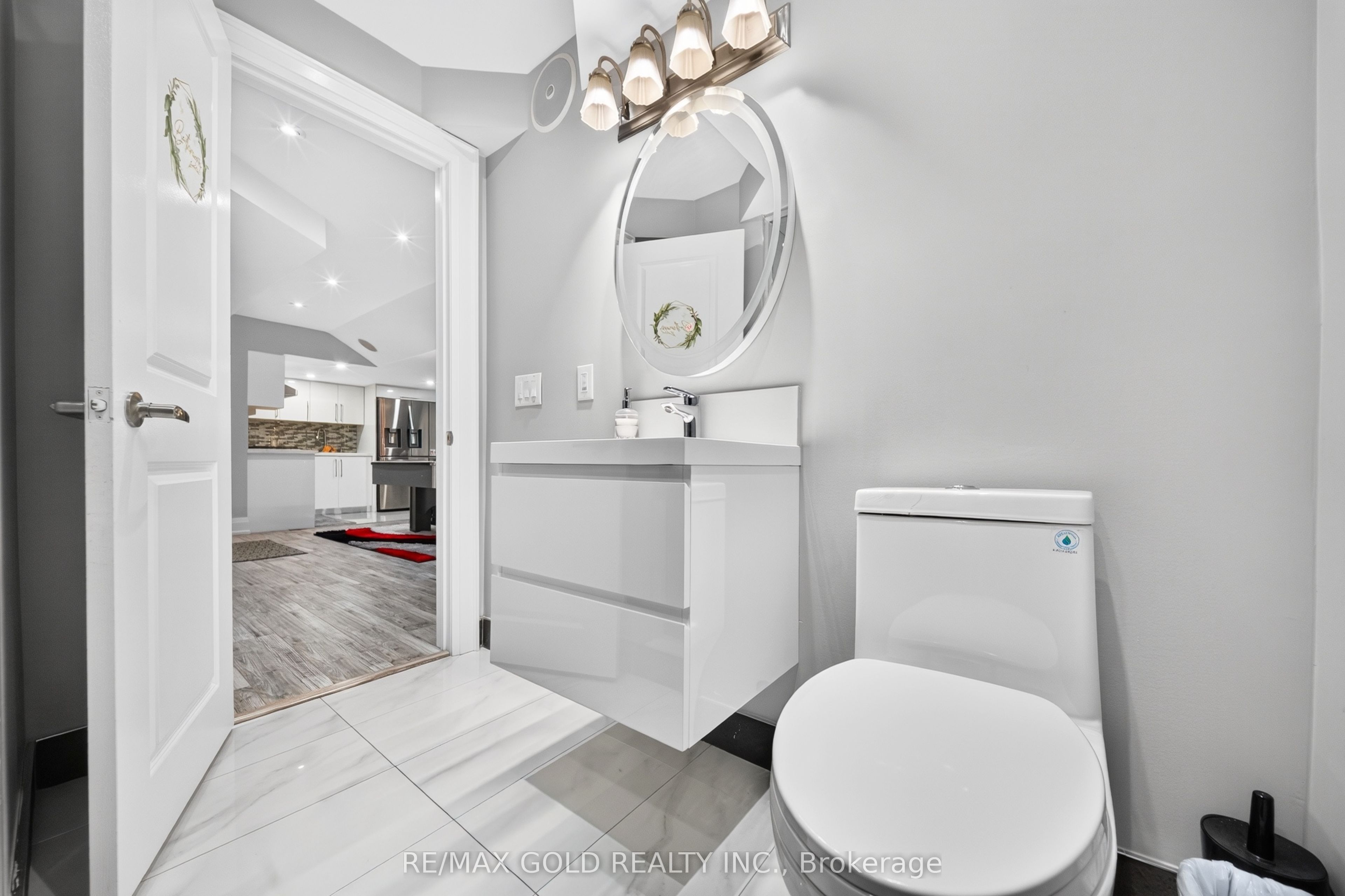 33 Young Court Property Photo 36