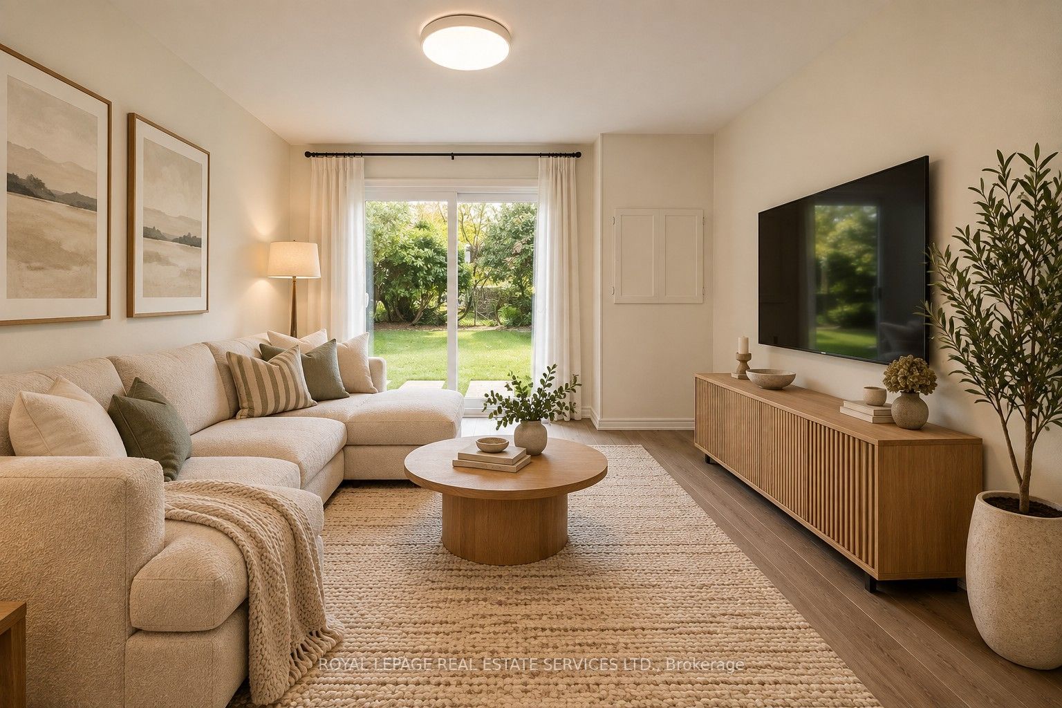 1254 Napier Crescent Property Photo 11