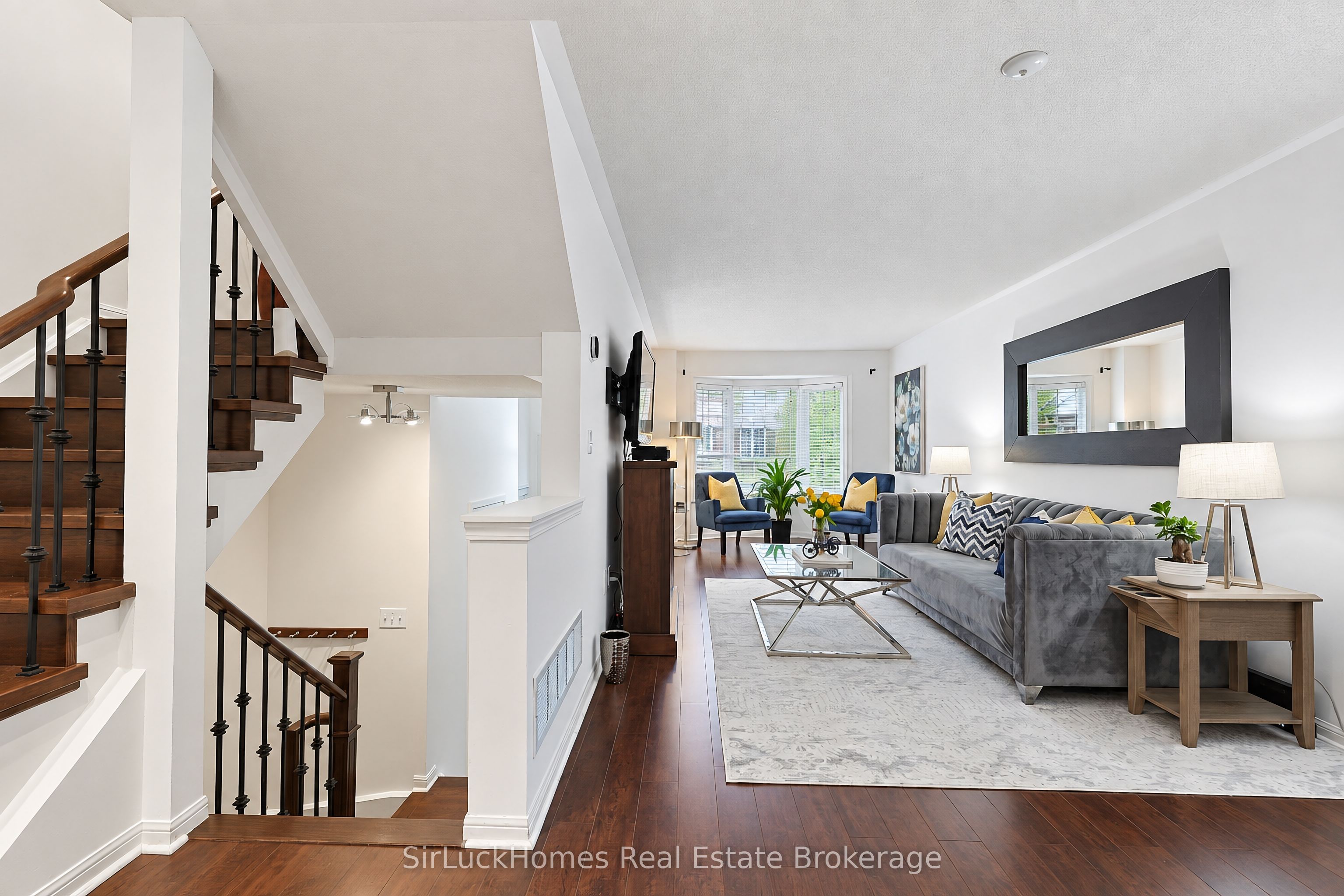 250 Richvale Drive S 22 Property Photo 5