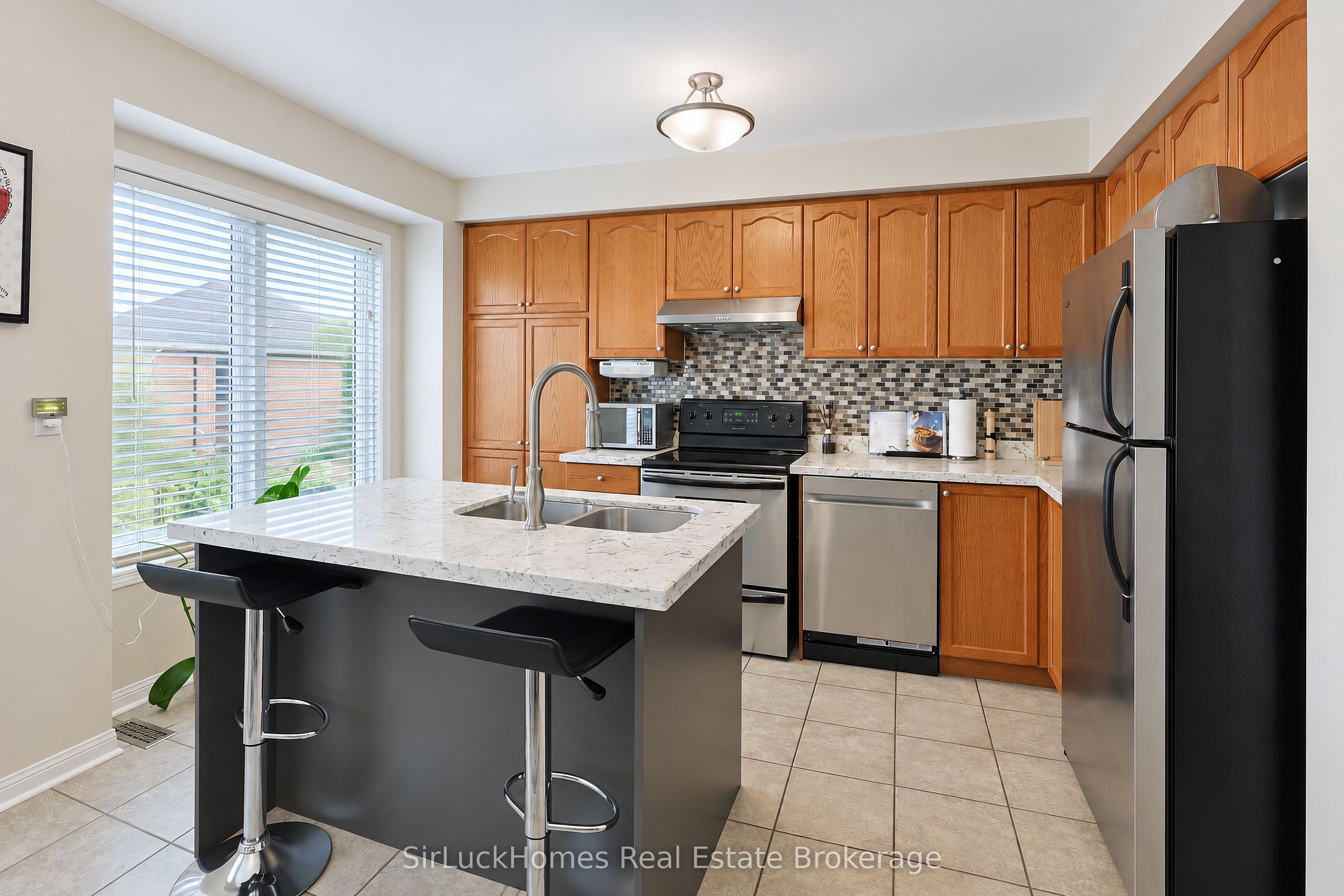 250 Richvale Drive S 22 Property Photo 23
