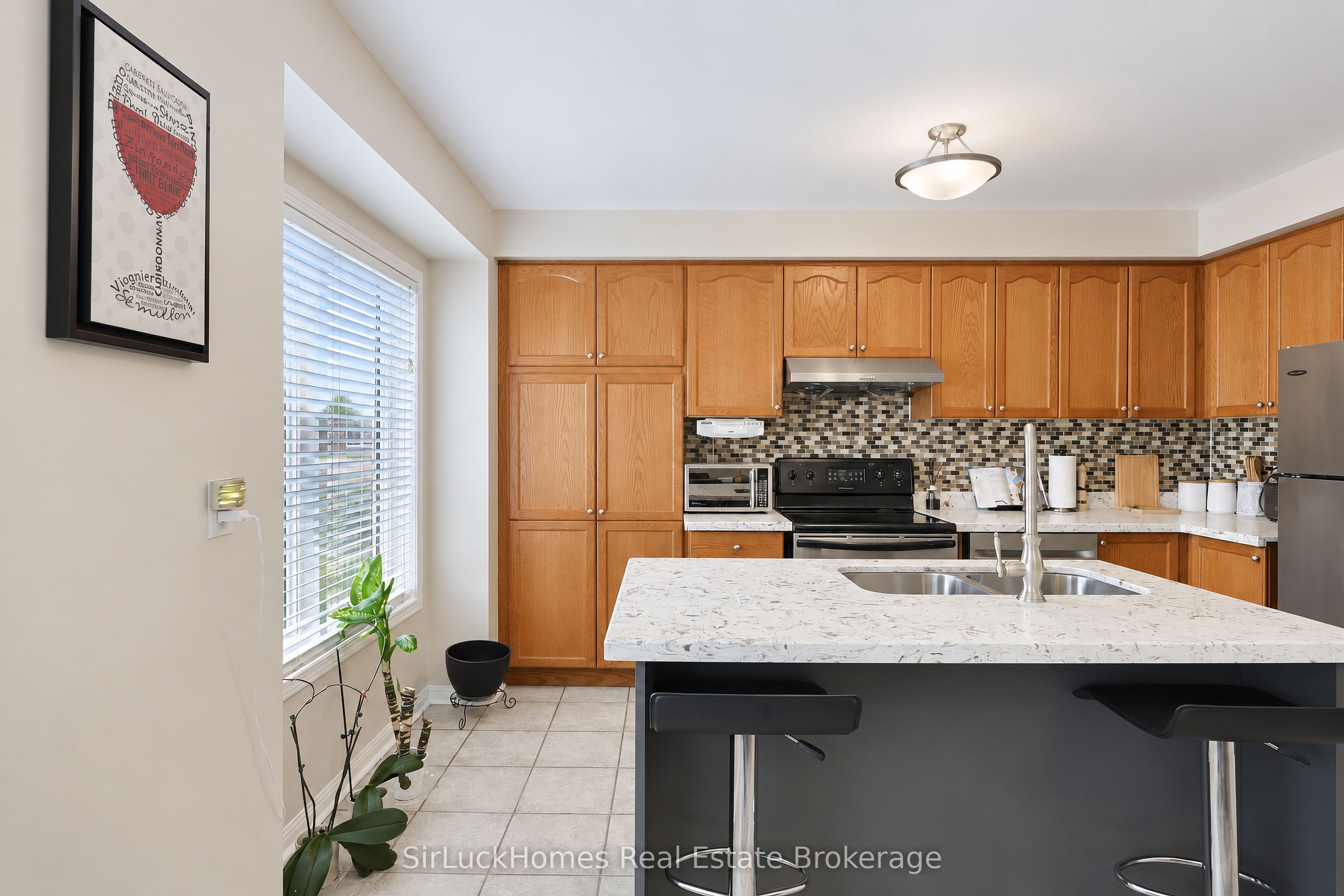 250 Richvale Drive S 22 Property Photo 24