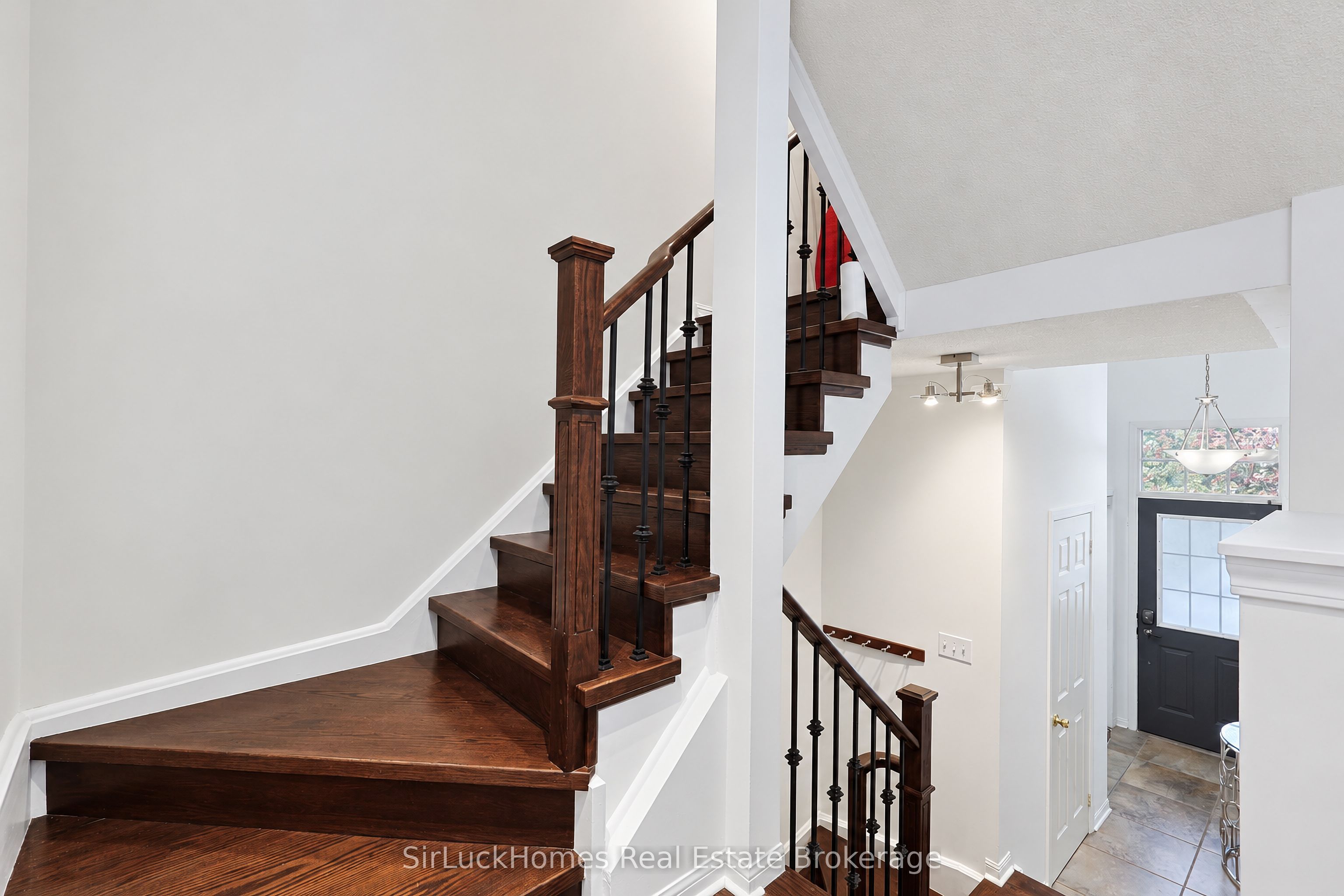 250 Richvale Drive S 22 Property Photo 27