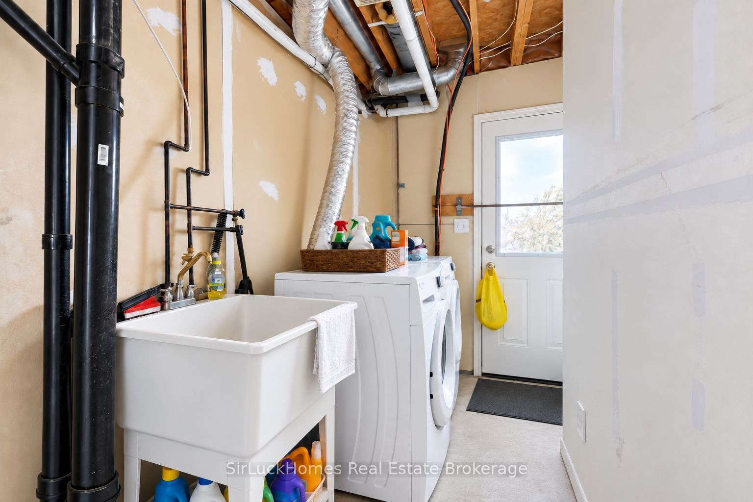 250 Richvale Drive S 22 Property Photo 49