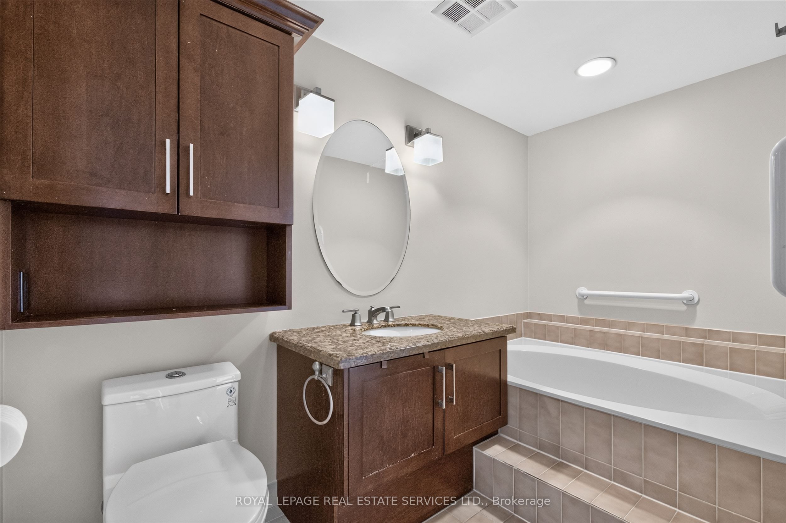 1320 Islington Avenue 2206 Property Photo 18