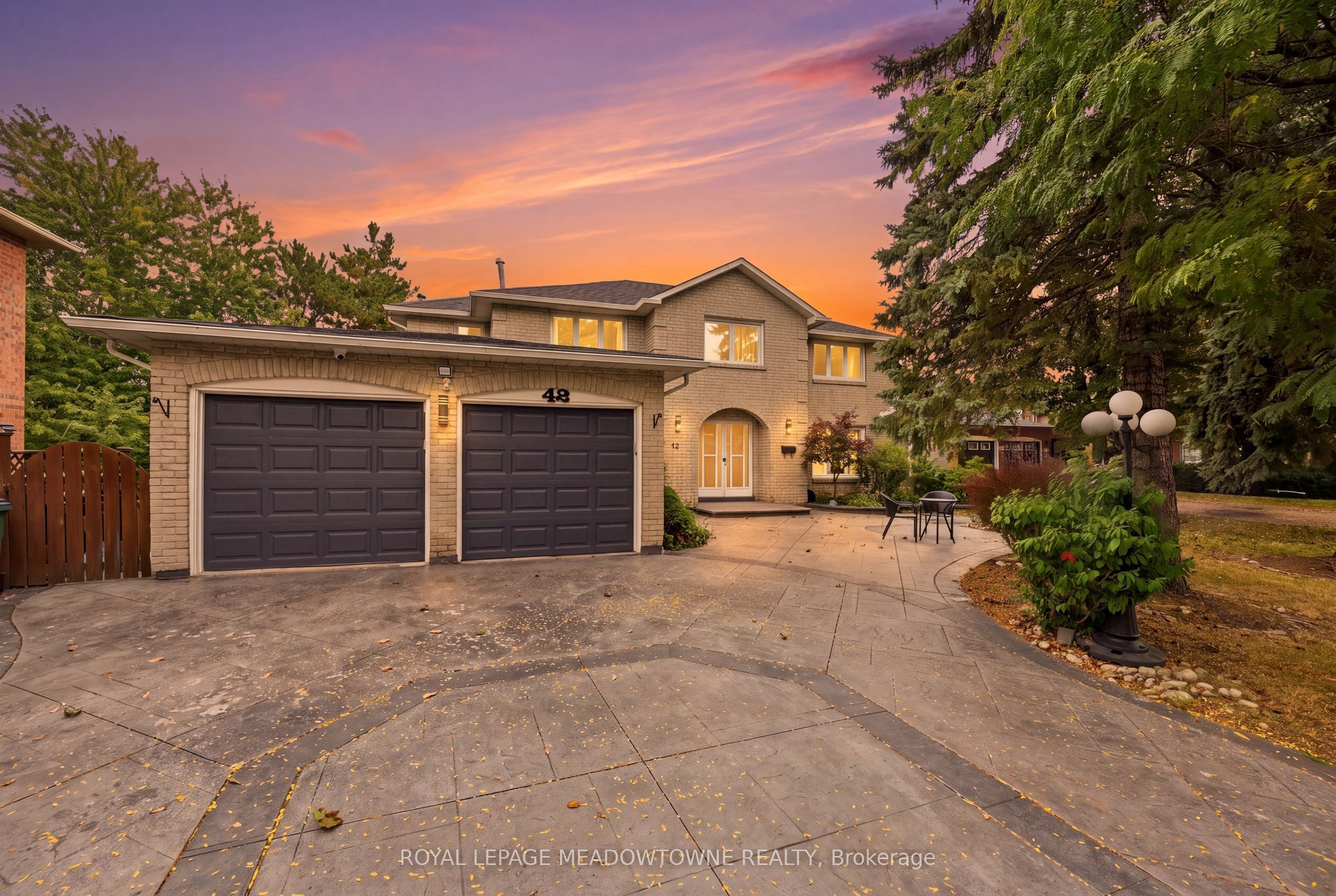42 Dawnridge Trail