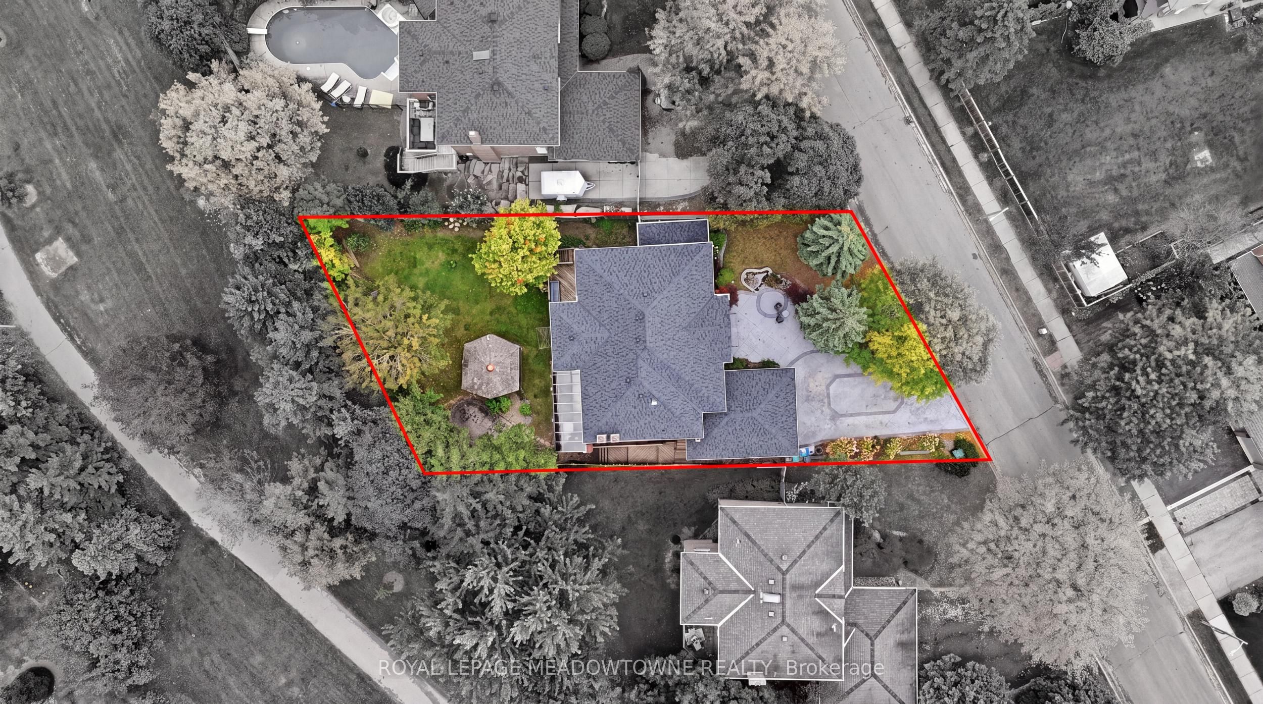 42 Dawnridge Trail Property Photo 6