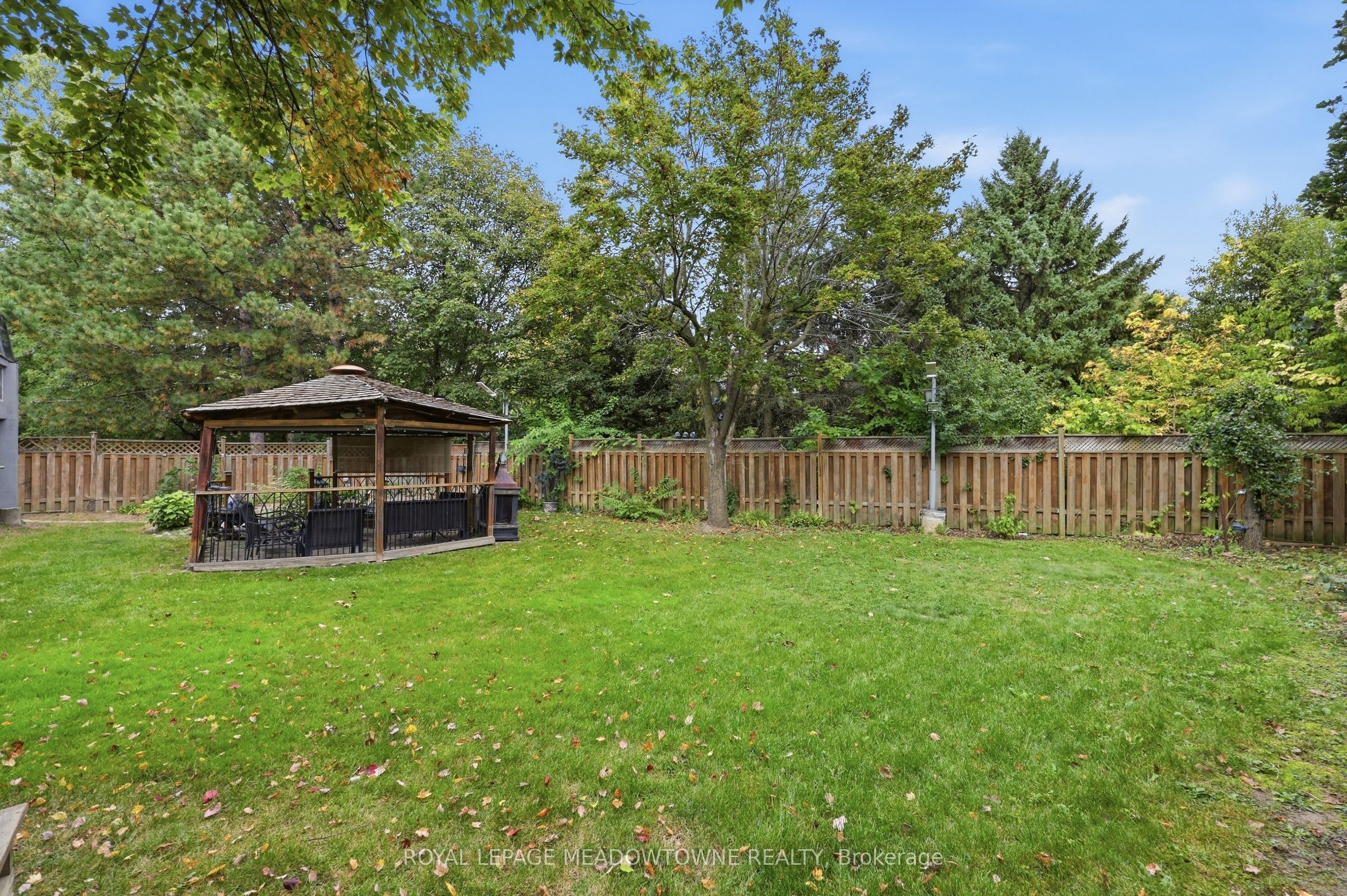42 Dawnridge Trail Property Photo 46